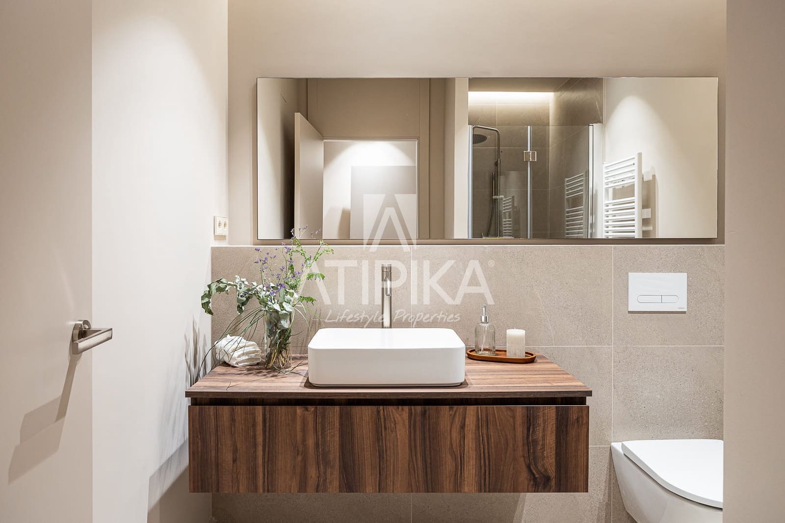 4 bedroom Apartment for sale in Barcelona city - € 1,870,000 (Ref: 10141613)