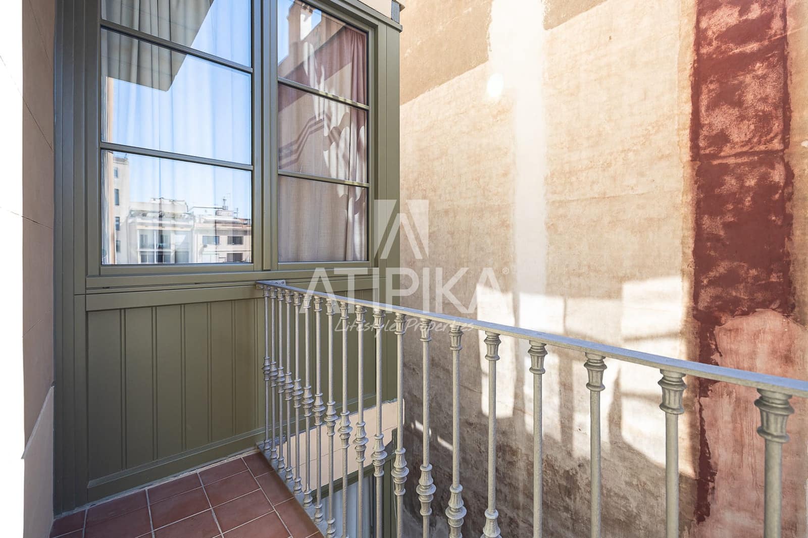 4 bedroom Apartment for sale in Barcelona city - € 1,870,000 (Ref: 10141613)