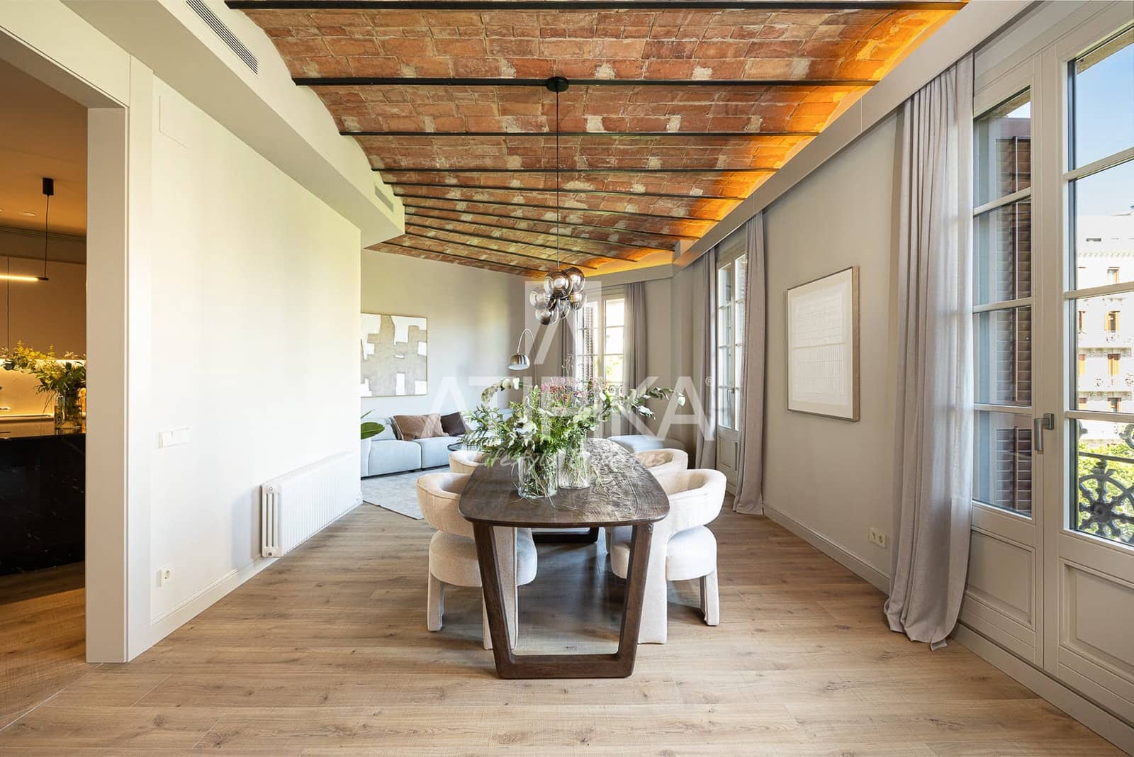 4 bedroom Apartment for sale in Barcelona city - € 1,870,000 (Ref: 10141613)
