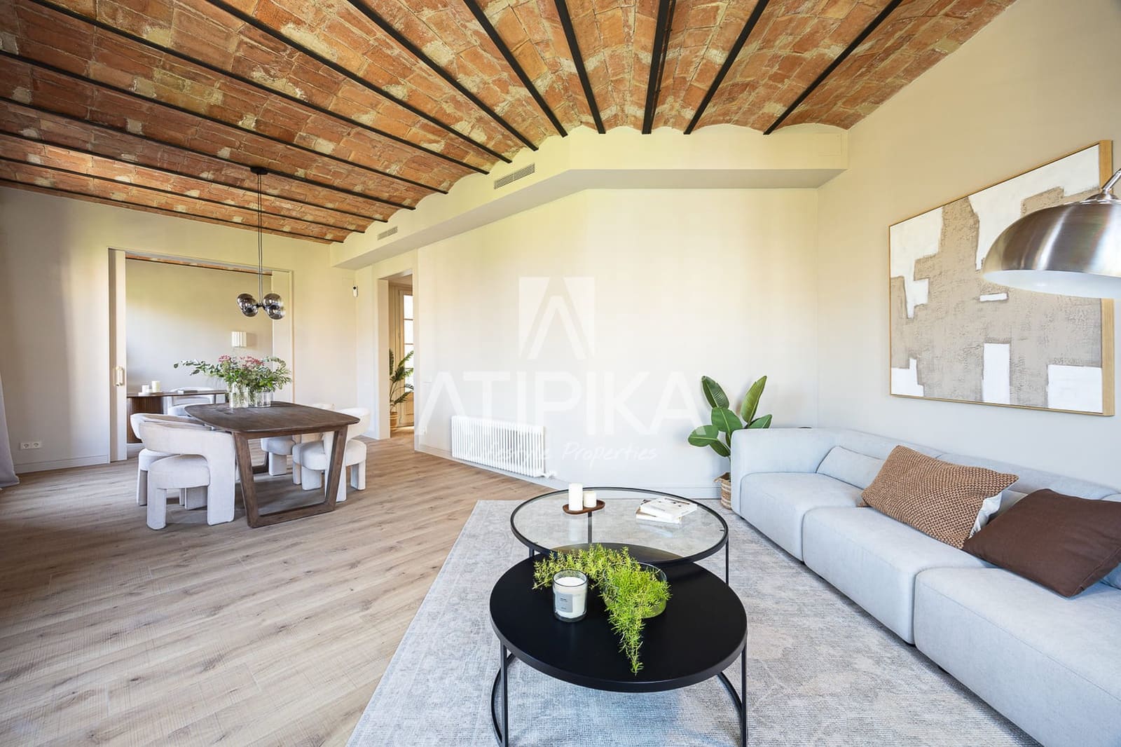 4 bedroom Apartment for sale in Barcelona city - € 1,870,000 (Ref: 10141613)