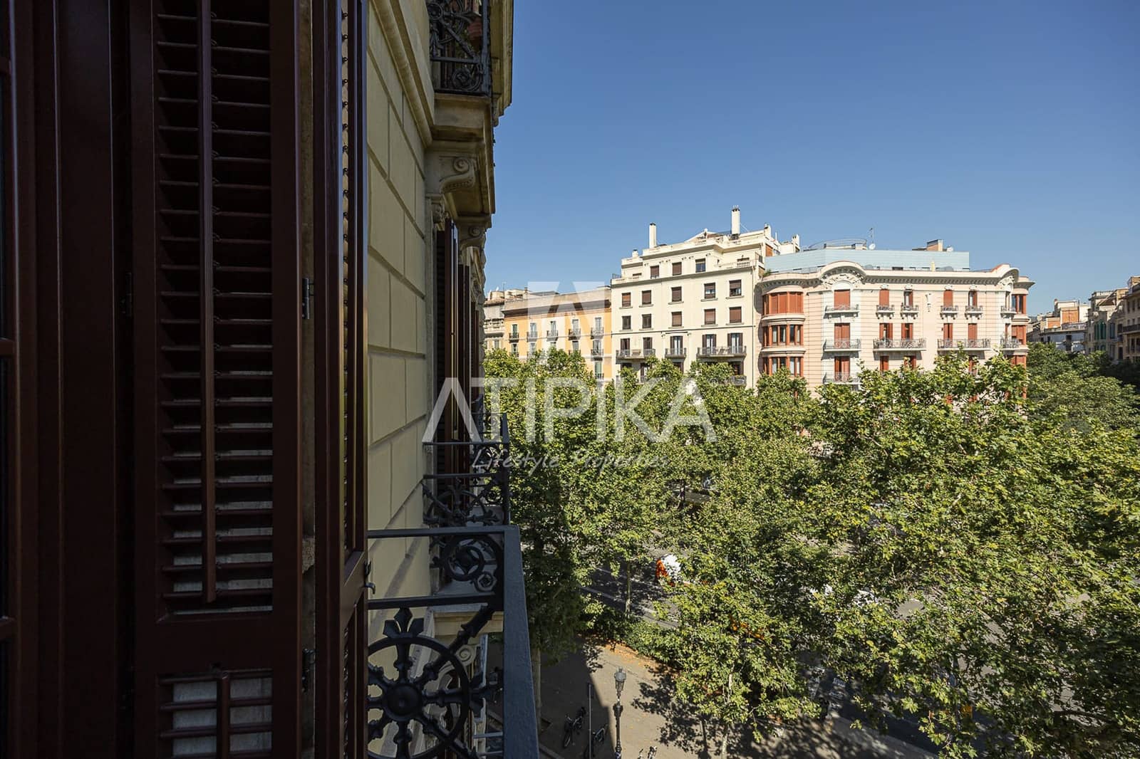 4 bedroom Apartment for sale in Barcelona city - € 1,870,000 (Ref: 10141613)