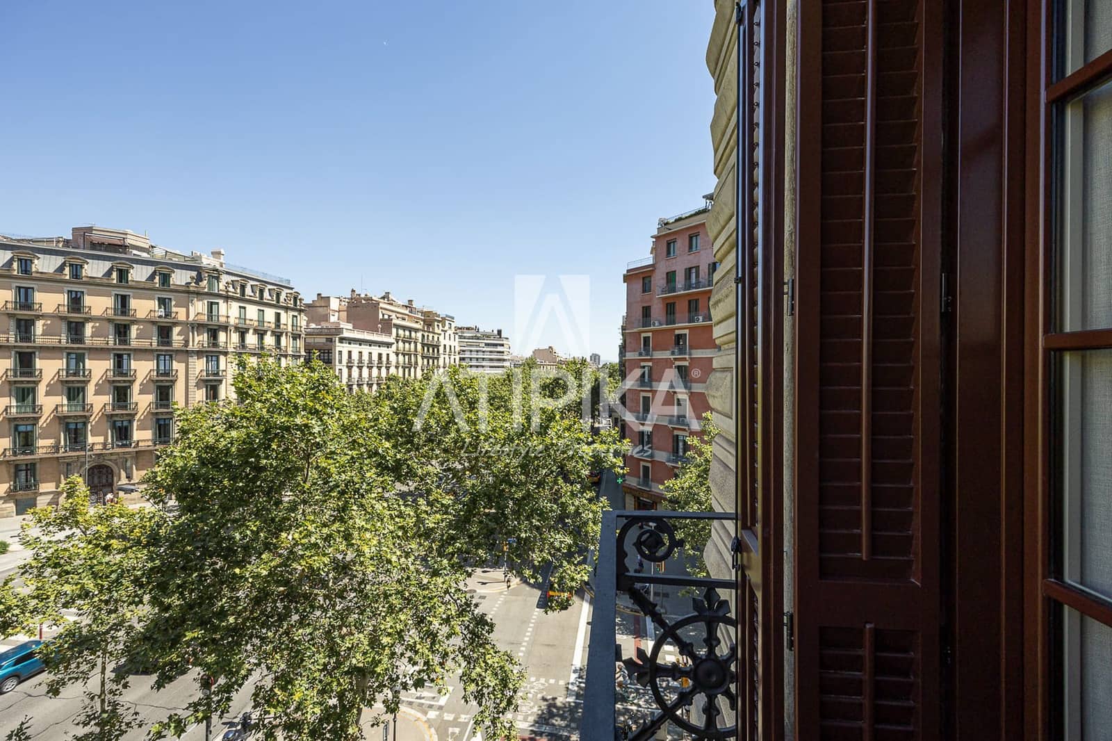 4 bedroom Apartment for sale in Barcelona city - € 1,870,000 (Ref: 10141613)