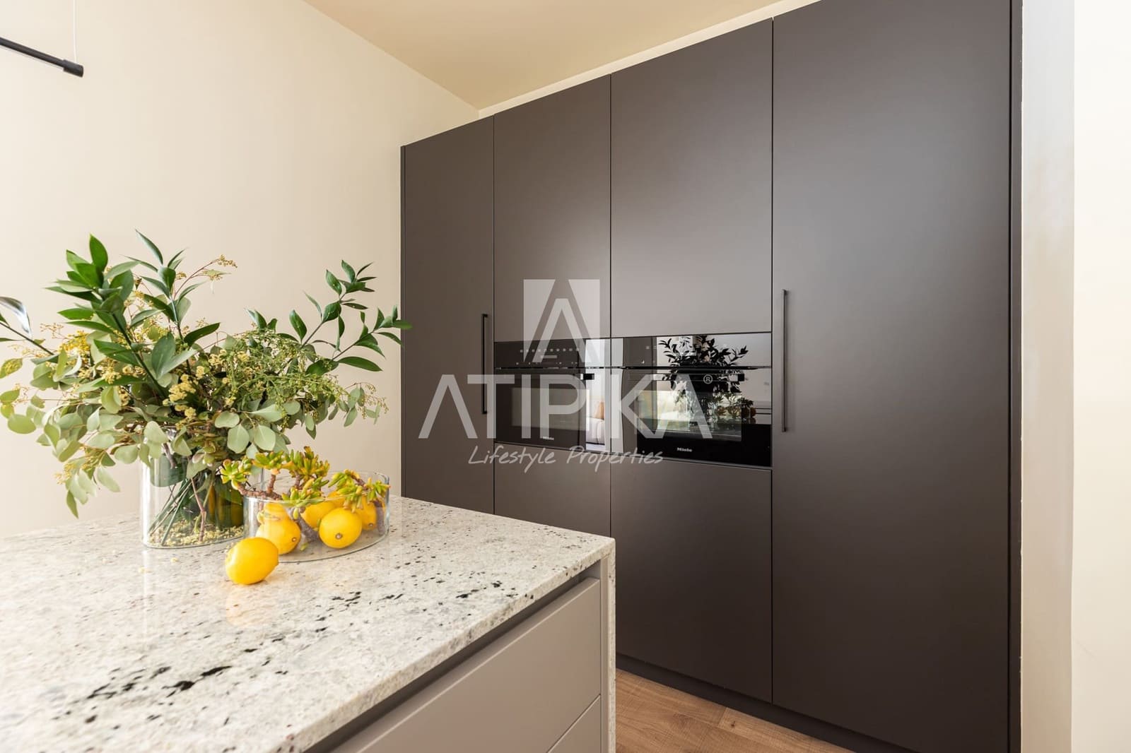 5 slaapkamer Appartement te koop in Barcelona stad - € 1.790.000 (Ref: 10141614)