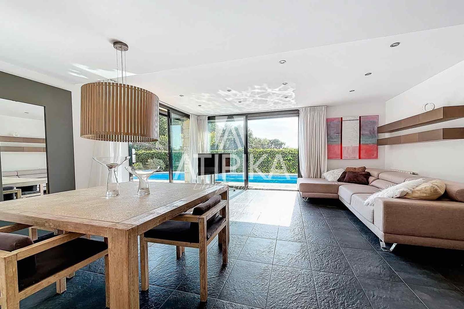 4 sypialnia Willa na sprzedaż w Sitges z basenem garażem - 1 150 000 € (Ref: 10145697)
