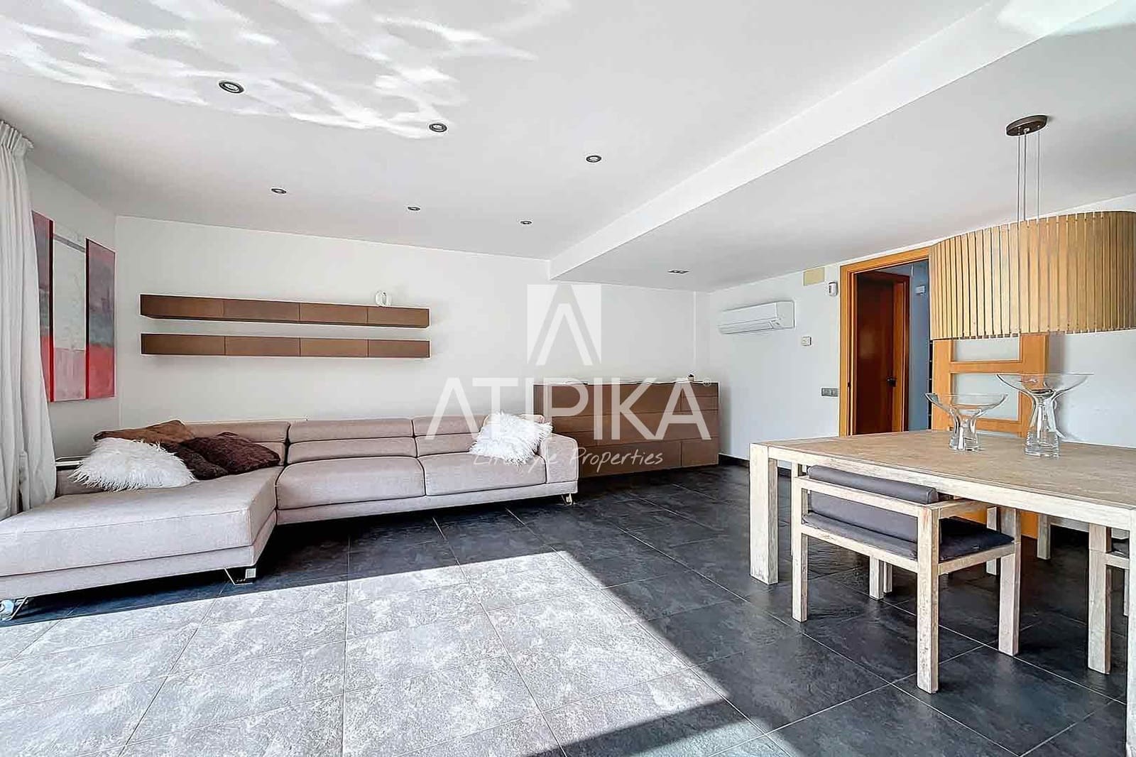 4 sypialnia Willa na sprzedaż w Sitges z basenem garażem - 1 150 000 € (Ref: 10145697)