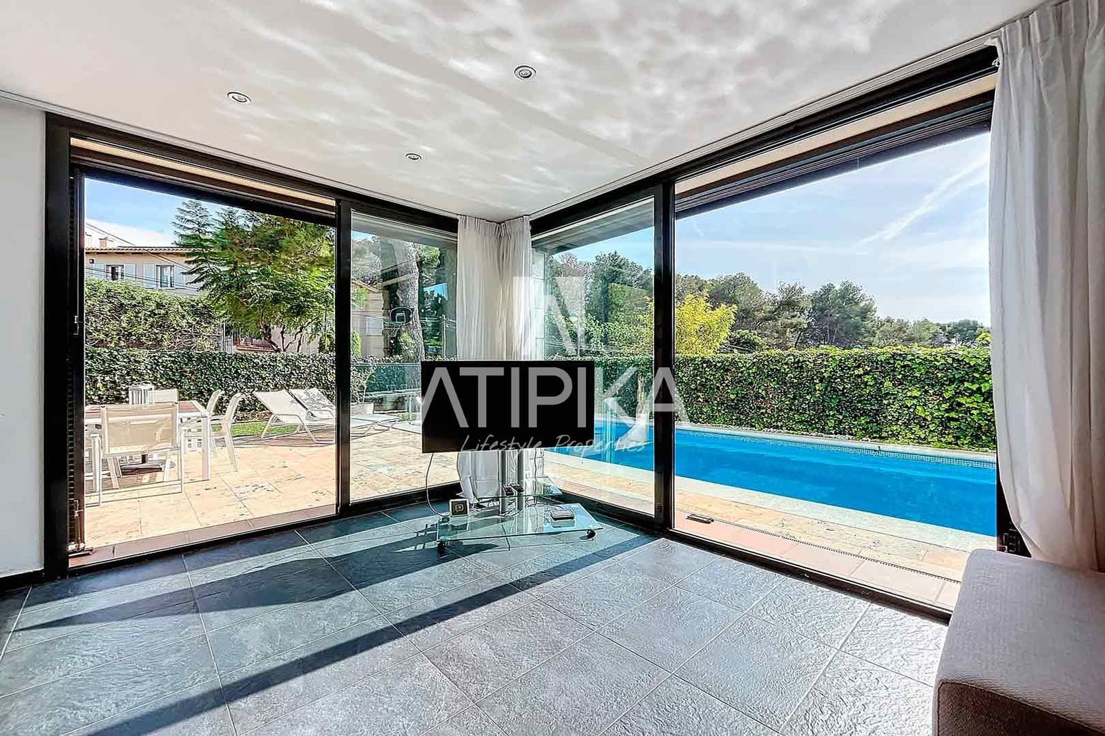 4 sypialnia Willa na sprzedaż w Sitges z basenem garażem - 1 150 000 € (Ref: 10145697)