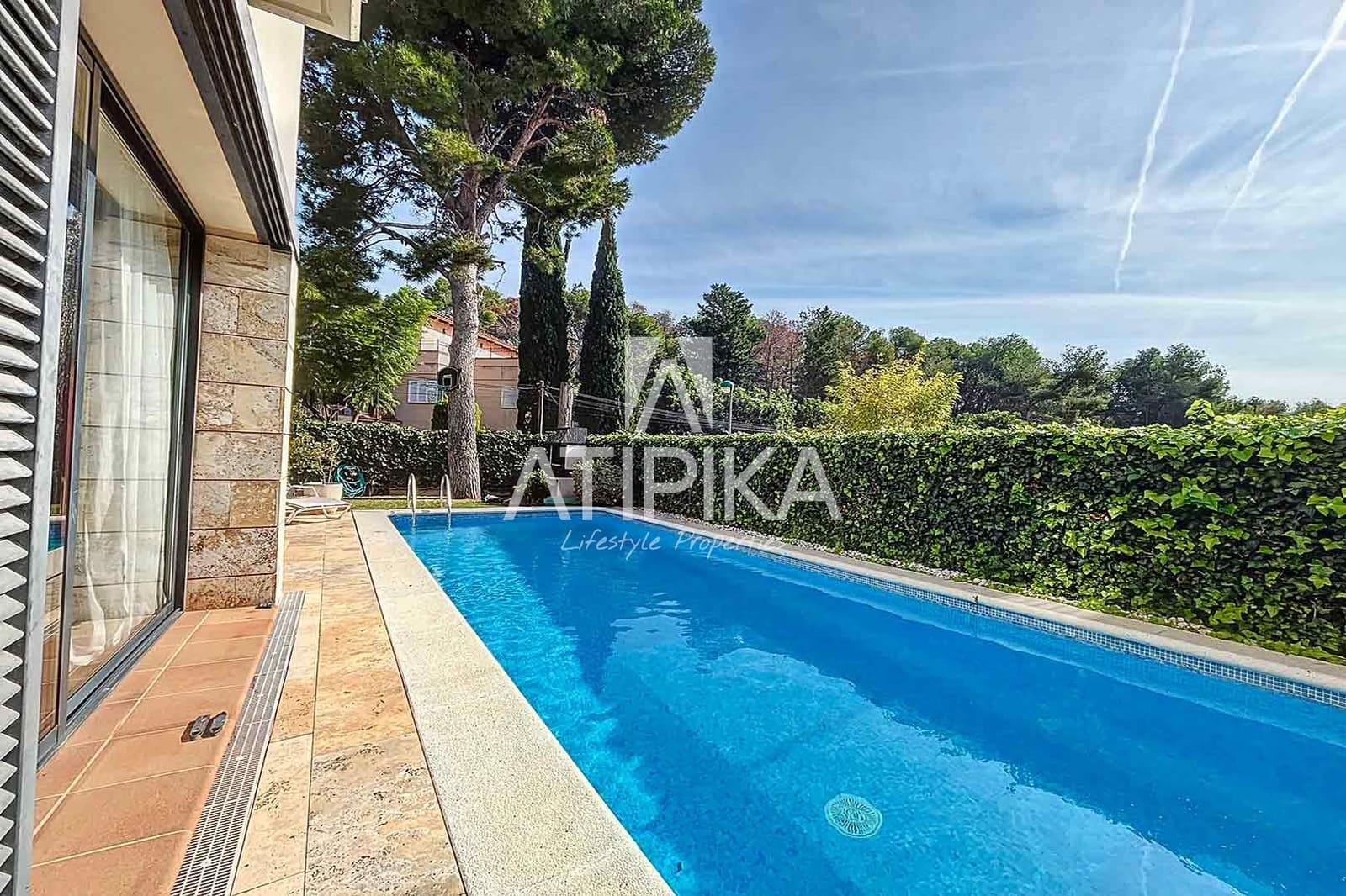 4 sypialnia Willa na sprzedaż w Sitges z basenem garażem - 1 150 000 € (Ref: 10145697)