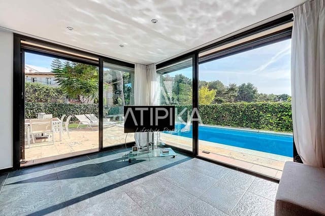 Chalet de 4 habitaciones en Sitges en venta con piscina garaje - 1.150.000 € (Ref: 10145697)