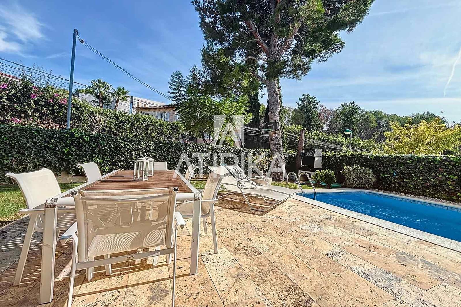 4 sypialnia Willa na sprzedaż w Sitges z basenem garażem - 1 150 000 € (Ref: 10145697)