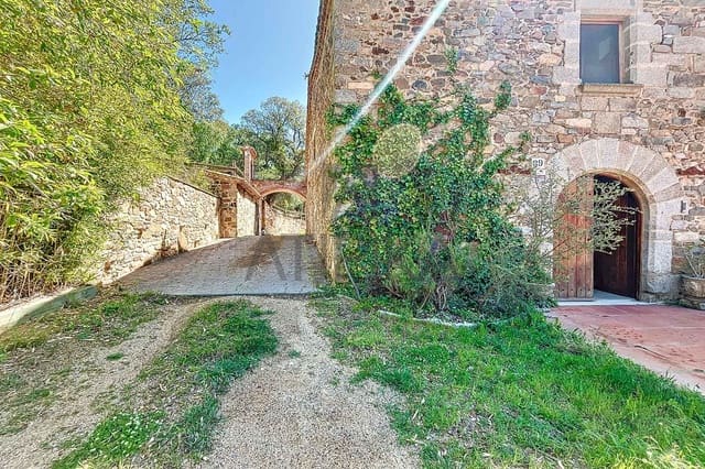 8 chambre Finca/Maison de Campagne à vendre à Santa Cristina d'Aro avec piscine - 1 764 000 € (Ref: 10145698)