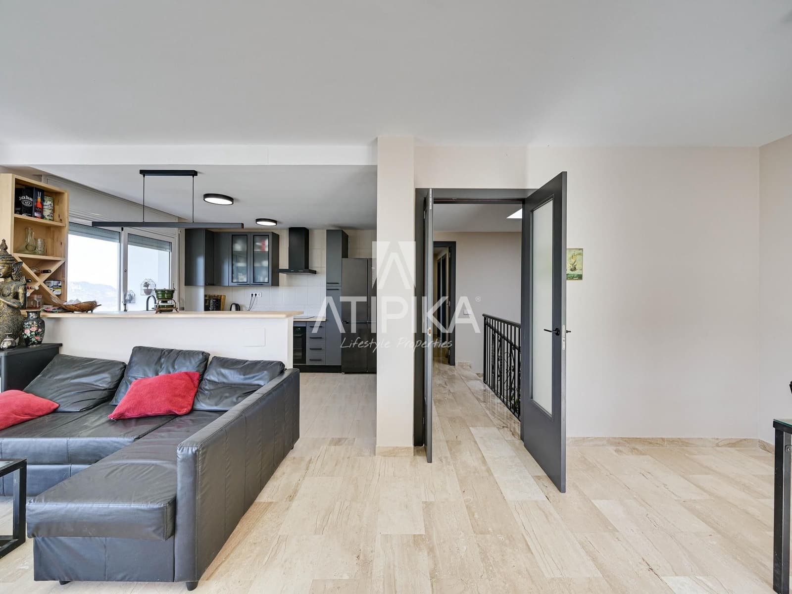 5 slaapkamer Villa te koop in Santa Cristina d'Aro met garage - € 695.000 (Ref: 10145699)