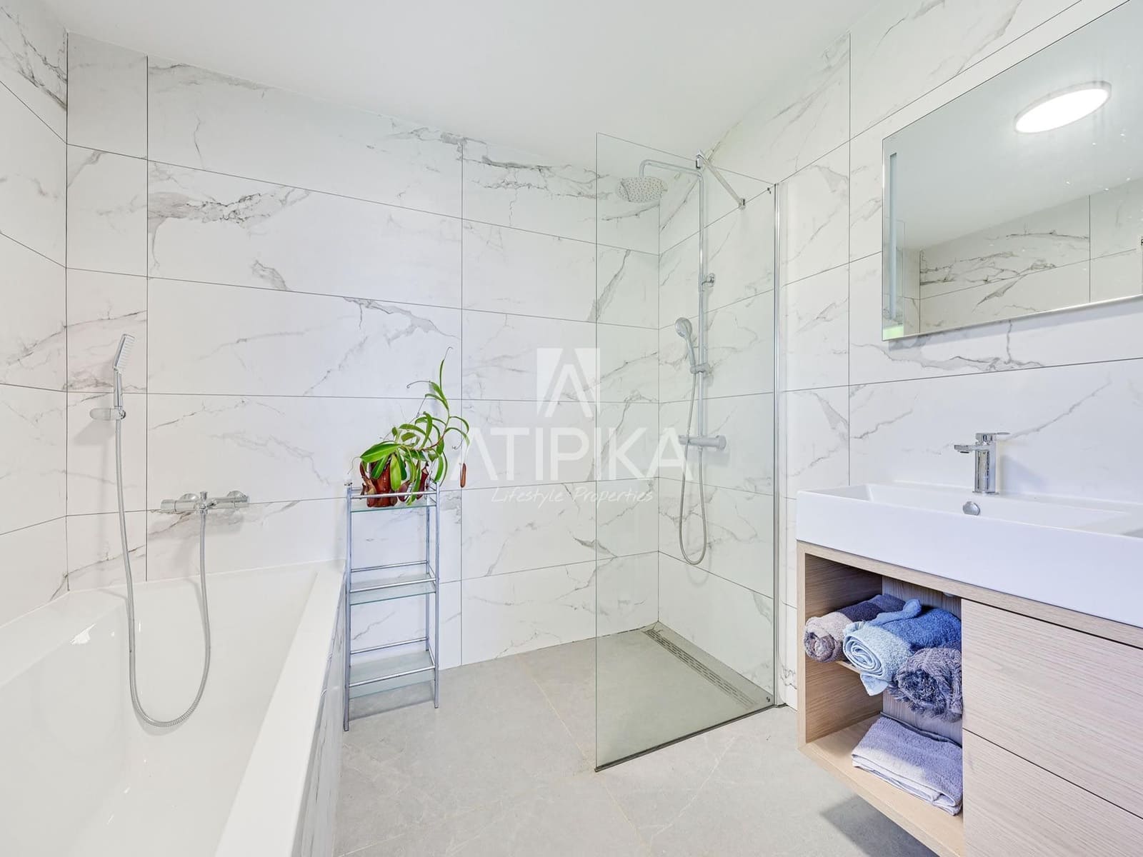 5 slaapkamer Villa te koop in Santa Cristina d'Aro met garage - € 695.000 (Ref: 10145699)