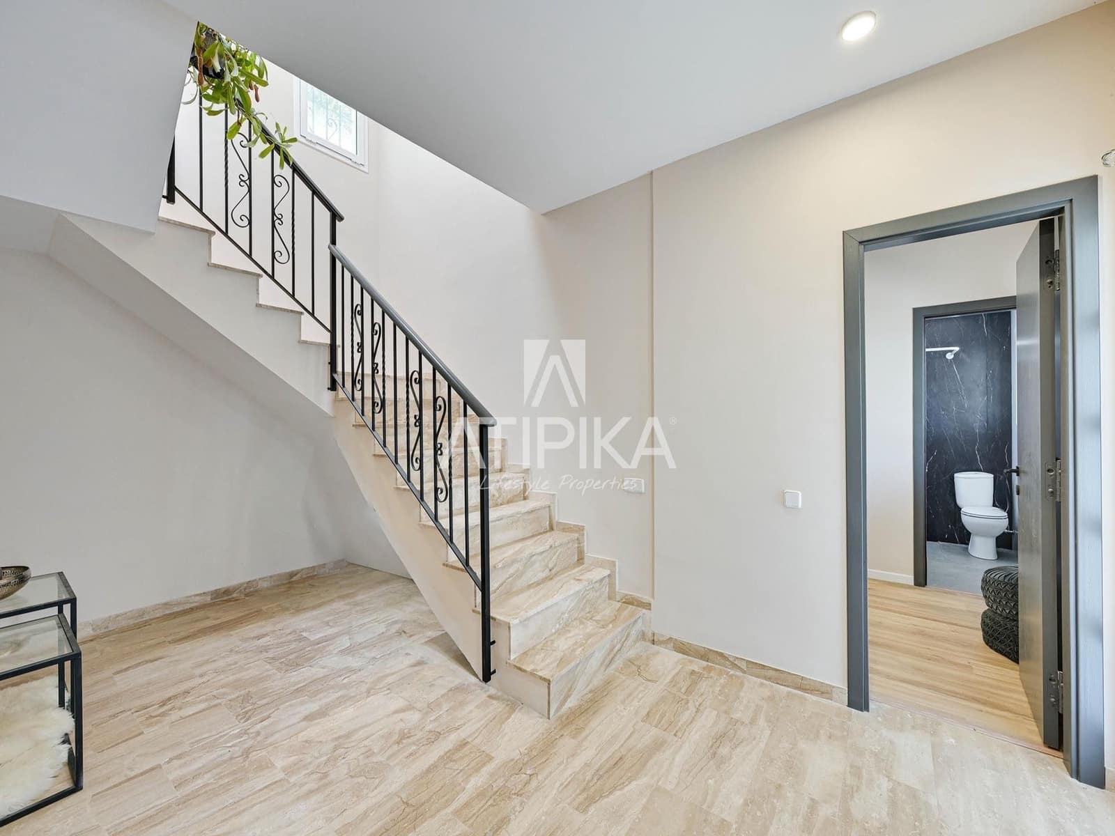 5 slaapkamer Villa te koop in Santa Cristina d'Aro met garage - € 695.000 (Ref: 10145699)