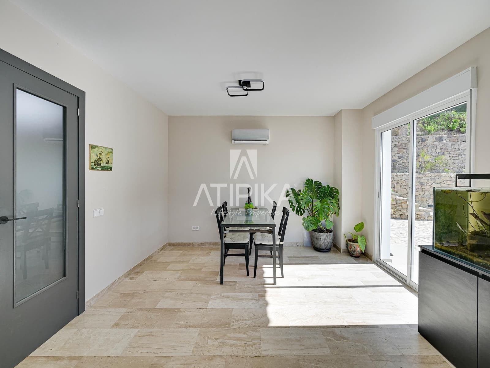 5 slaapkamer Villa te koop in Santa Cristina d'Aro met garage - € 695.000 (Ref: 10145699)