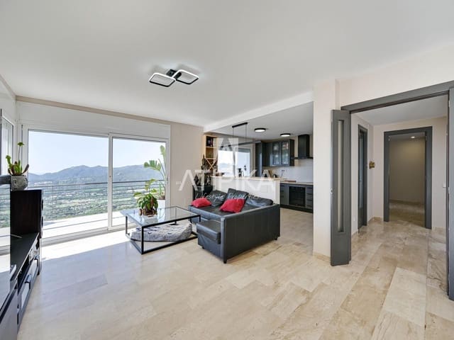 5 slaapkamer Villa te koop in Santa Cristina d'Aro met garage - € 695.000 (Ref: 10145699)
