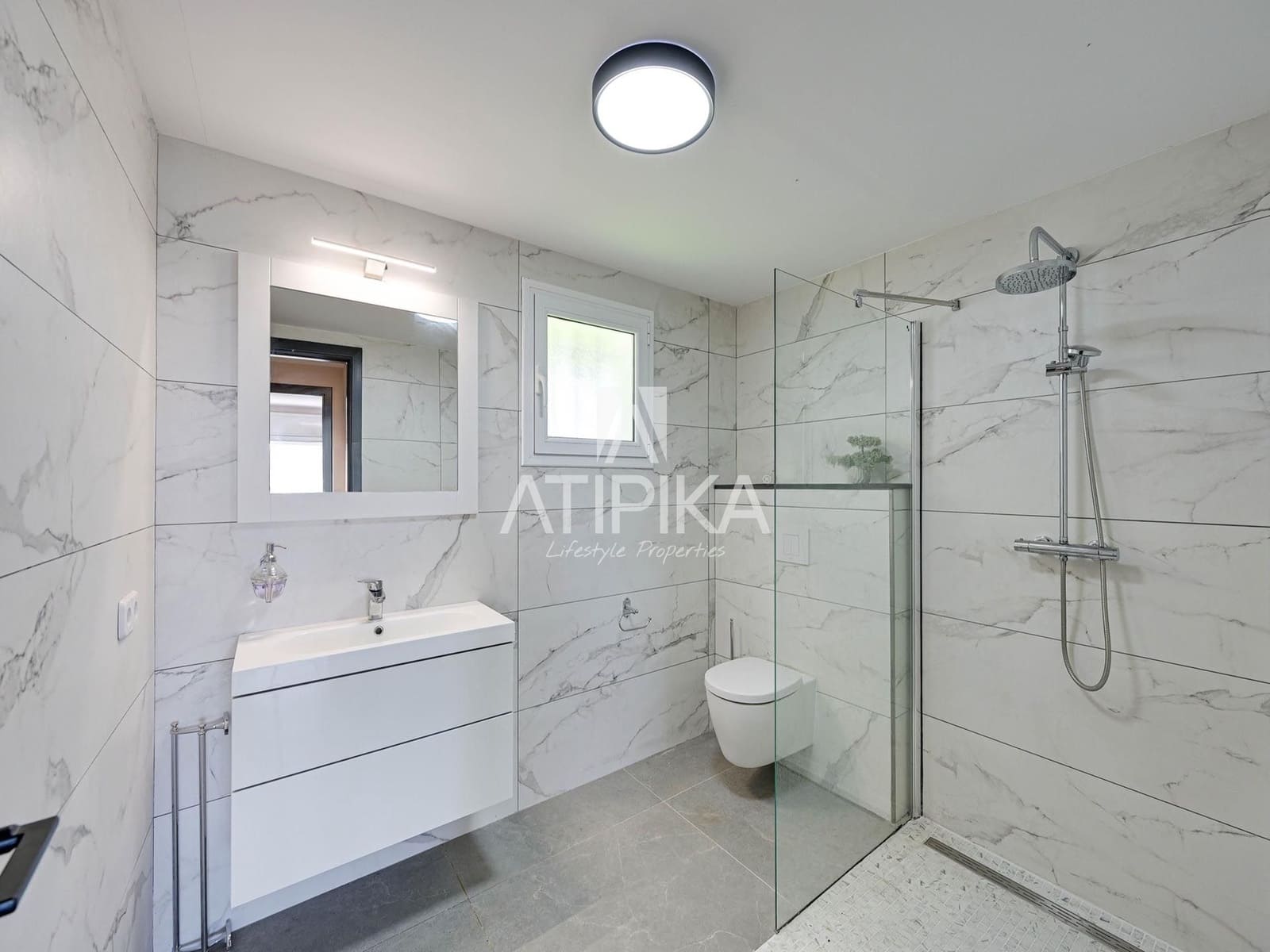 5 slaapkamer Villa te koop in Santa Cristina d'Aro met garage - € 695.000 (Ref: 10145699)