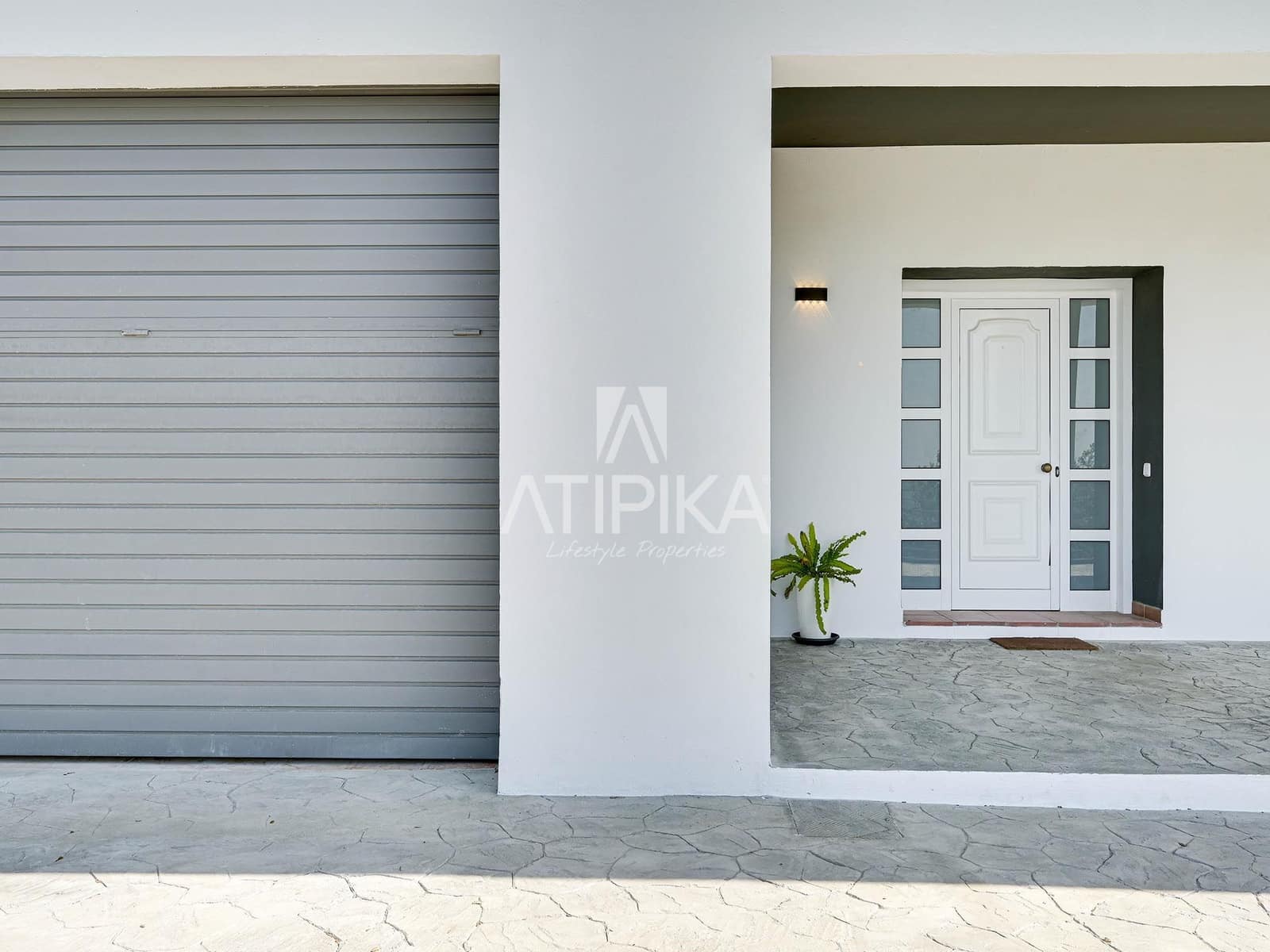 5 slaapkamer Villa te koop in Santa Cristina d'Aro met garage - € 695.000 (Ref: 10145699)