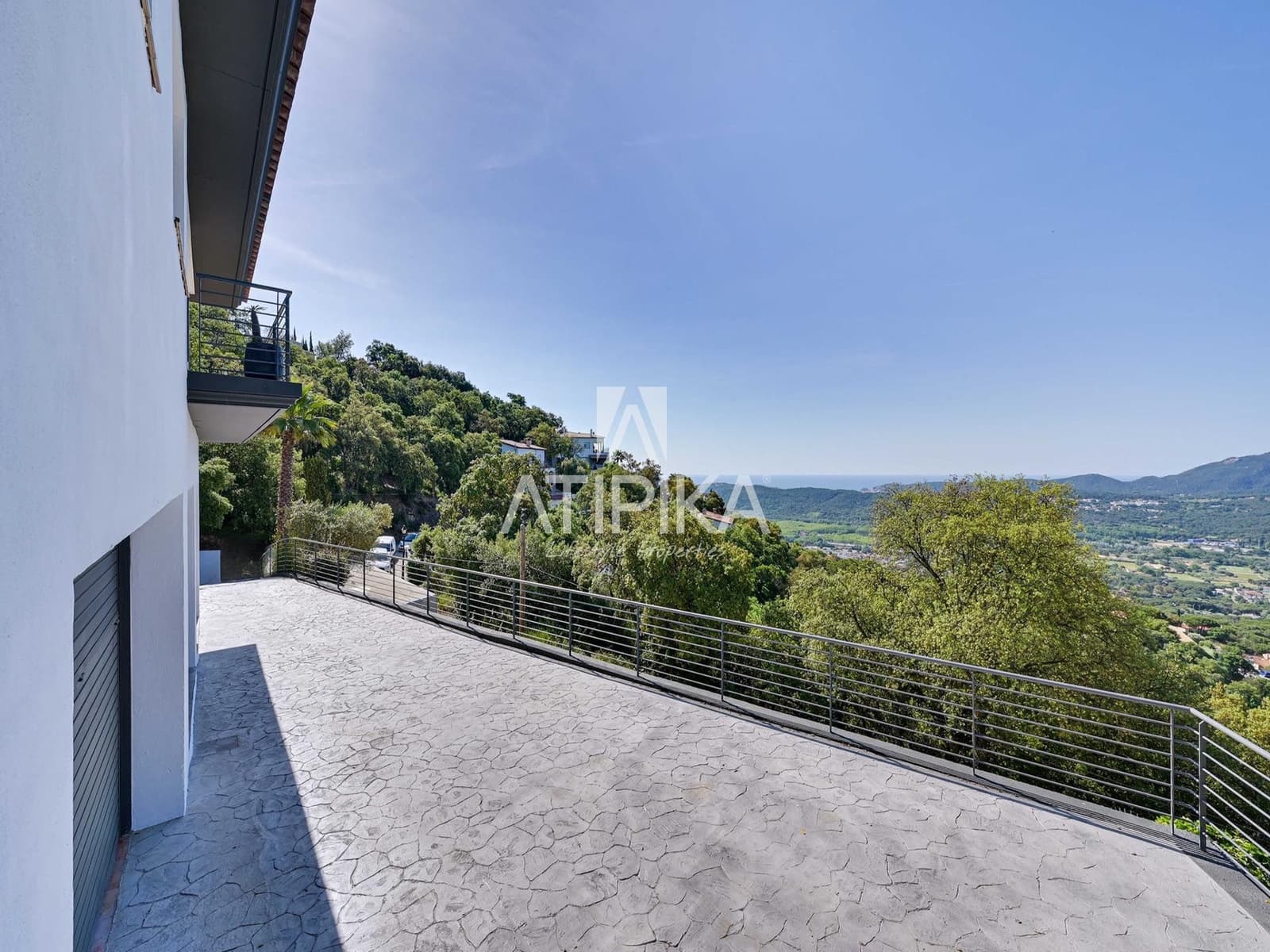 5 slaapkamer Villa te koop in Santa Cristina d'Aro met garage - € 695.000 (Ref: 10145699)