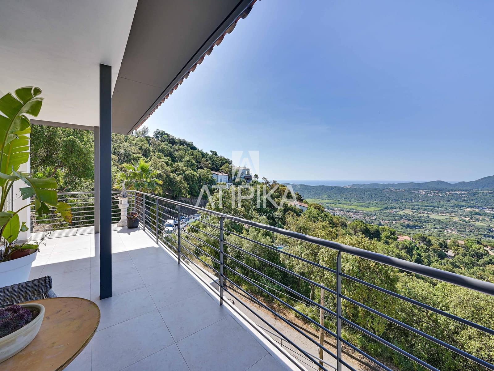 5 slaapkamer Villa te koop in Santa Cristina d'Aro met garage - € 695.000 (Ref: 10145699)