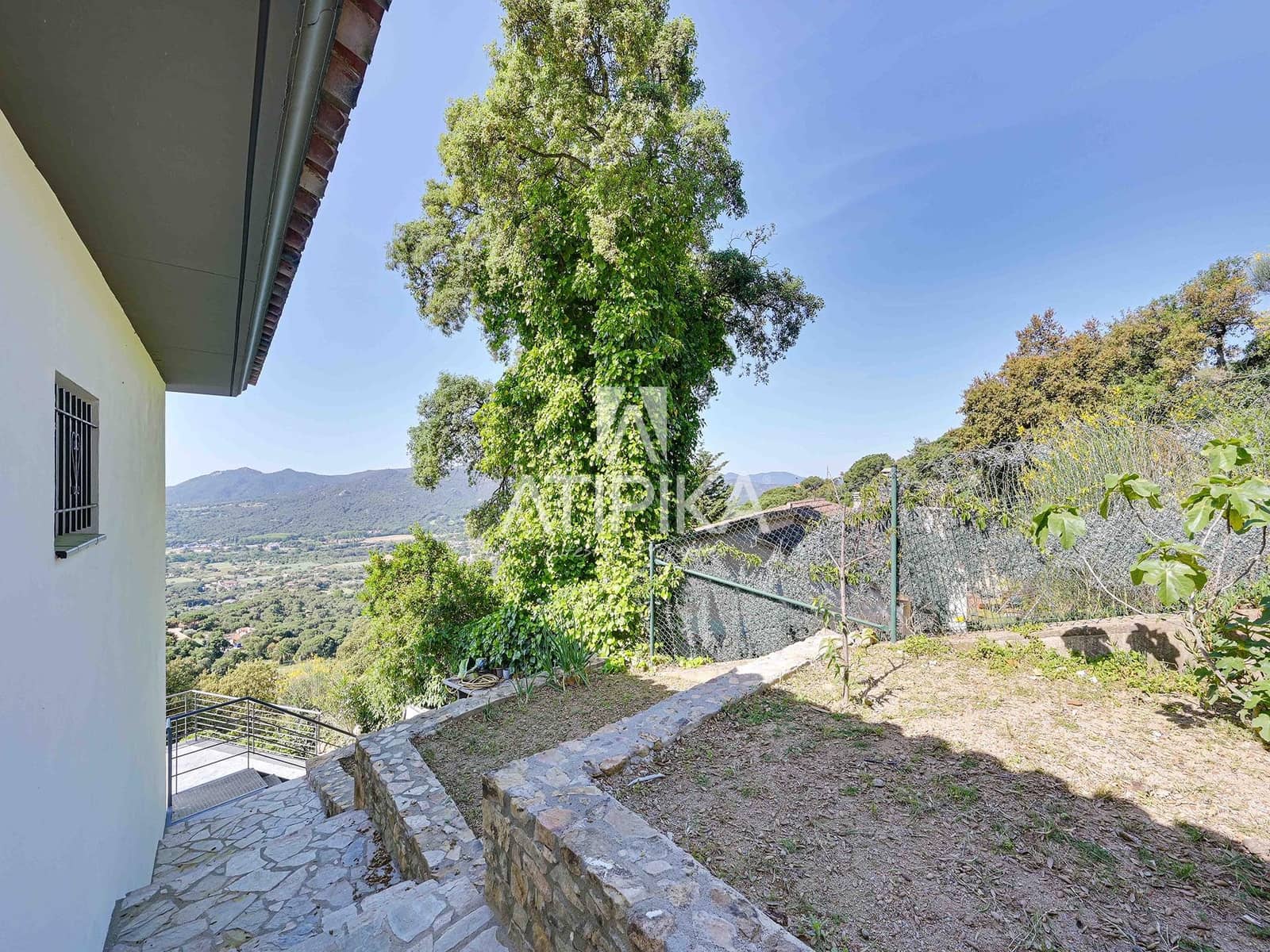 5 slaapkamer Villa te koop in Santa Cristina d'Aro met garage - € 695.000 (Ref: 10145699)