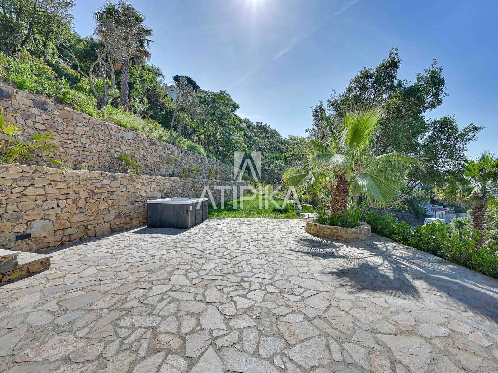 5 slaapkamer Villa te koop in Santa Cristina d'Aro met garage - € 695.000 (Ref: 10145699)