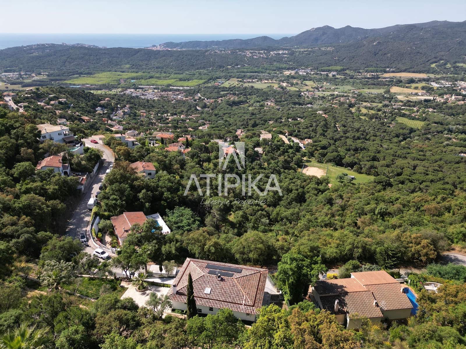 5 slaapkamer Villa te koop in Santa Cristina d'Aro met garage - € 695.000 (Ref: 10145699)
