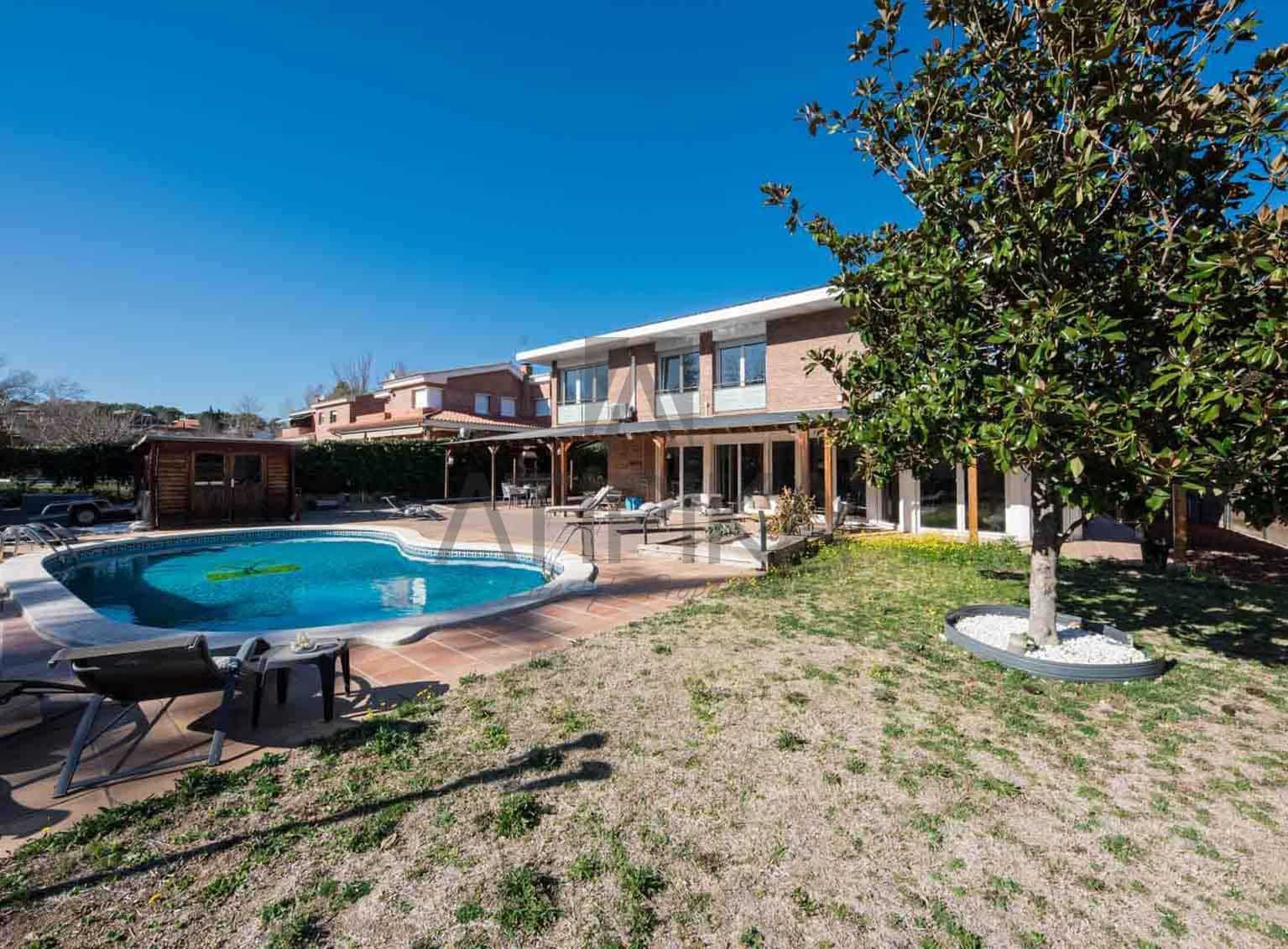 7 slaapkamer Villa te koop in Sant Quirze del Valles met zwembad garage - € 1.250.000 (Ref: 10145703)
