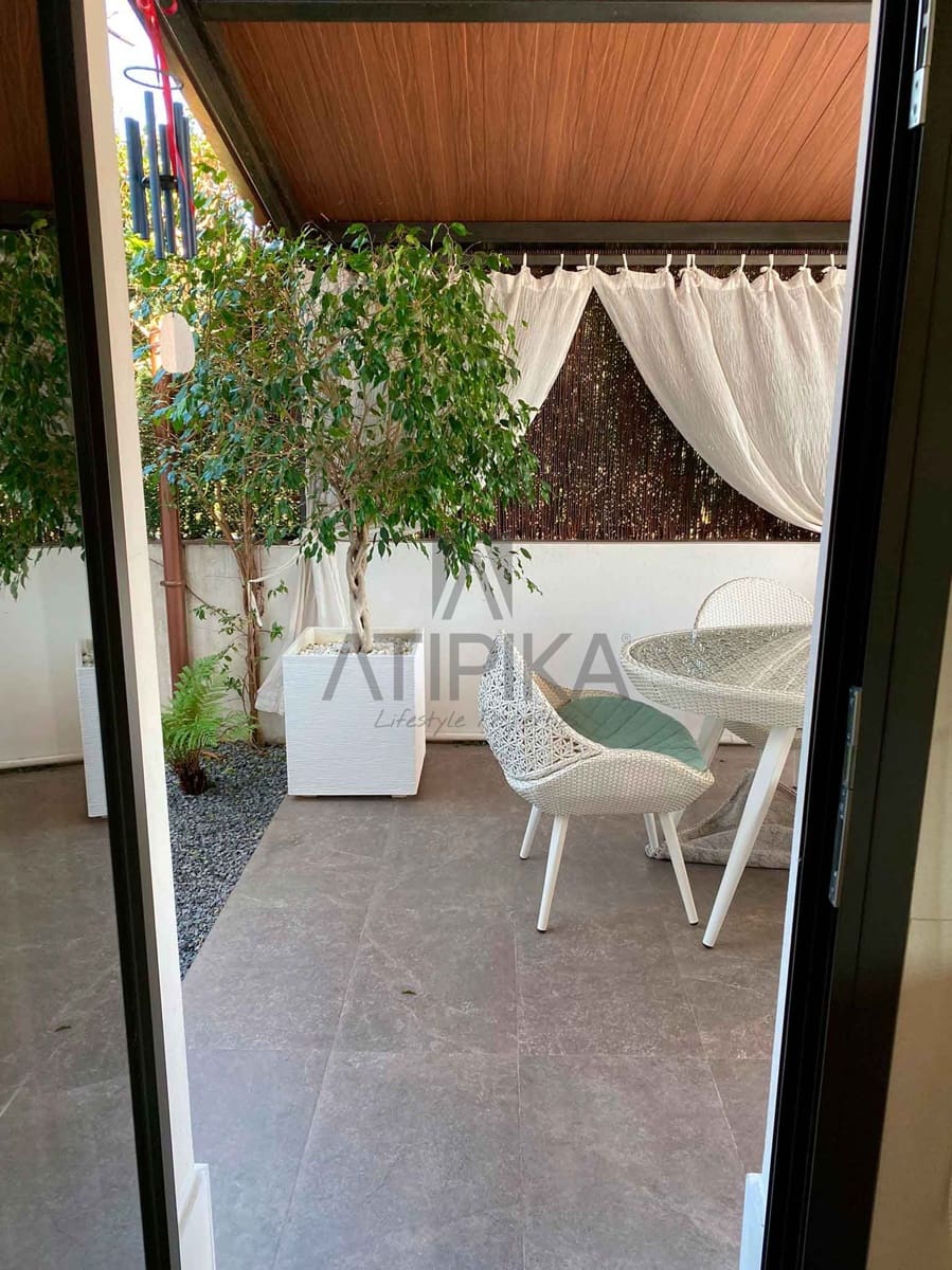 5 bedroom Villa for sale in Premia de Dalt with pool garage - € 986,000 (Ref: 10145704)