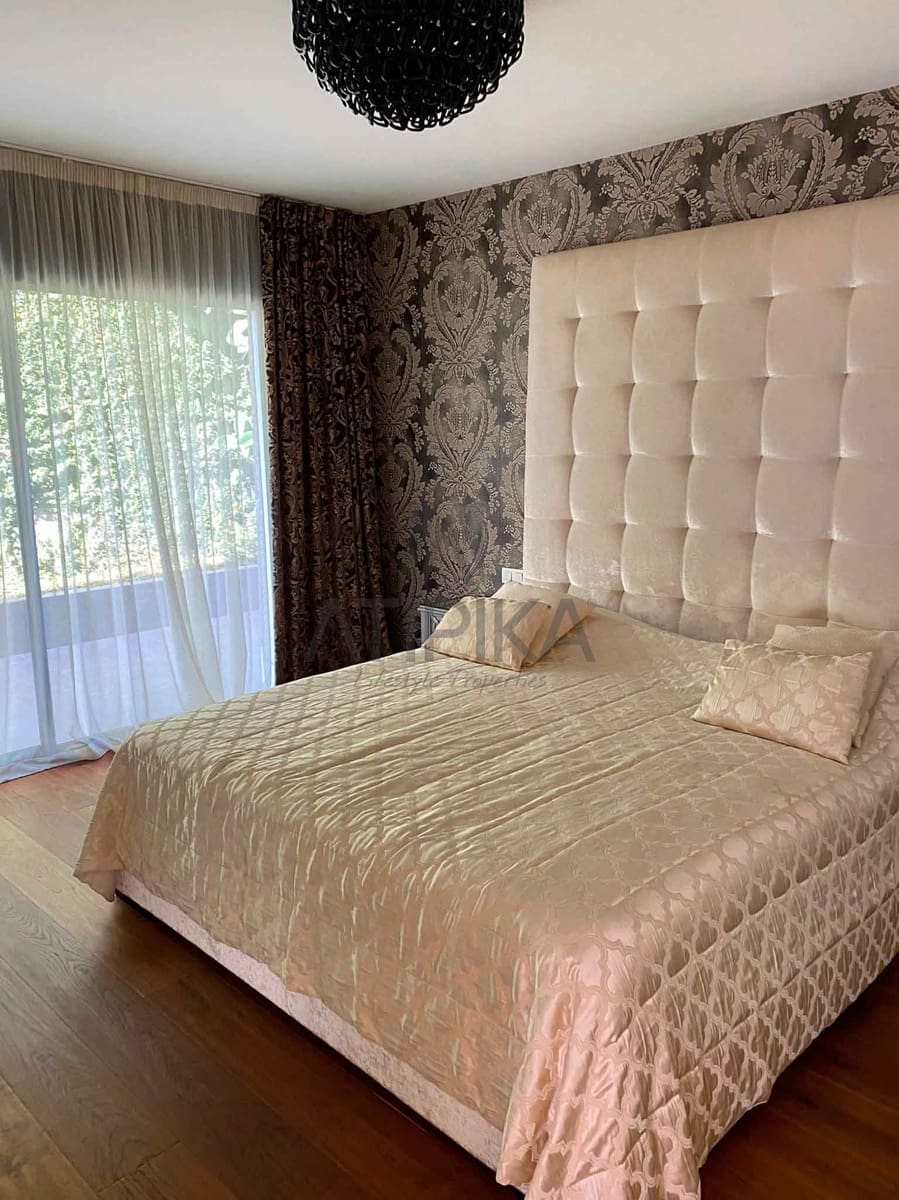 5 bedroom Villa for sale in Premia de Dalt with pool garage - € 986,000 (Ref: 10145704)