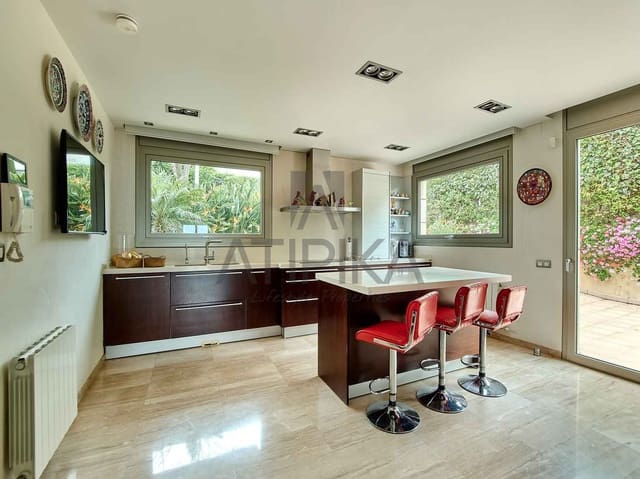 5 soverom Villa til salgs i Teià med svømmebasseng garasje - € 3 200 000 (Ref: 10145705)
