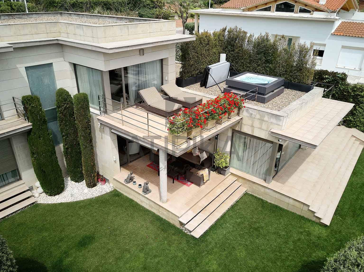 5 soverom Villa til salgs i Teia med svømmebasseng garasje - € 3 200 000 (Ref: 10145705)