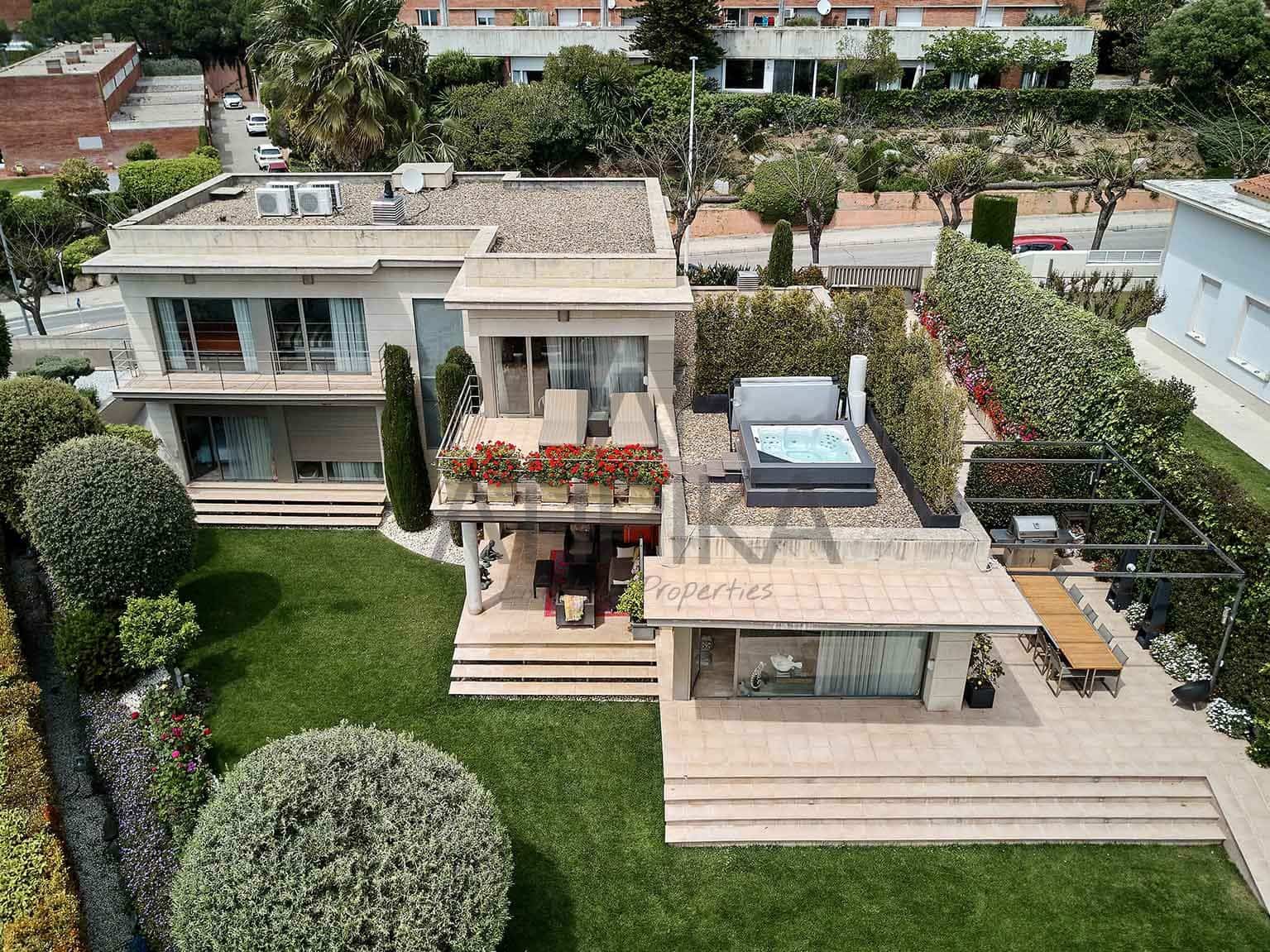 5 soverom Villa til salgs i Teia med svømmebasseng garasje - € 3 200 000 (Ref: 10145705)