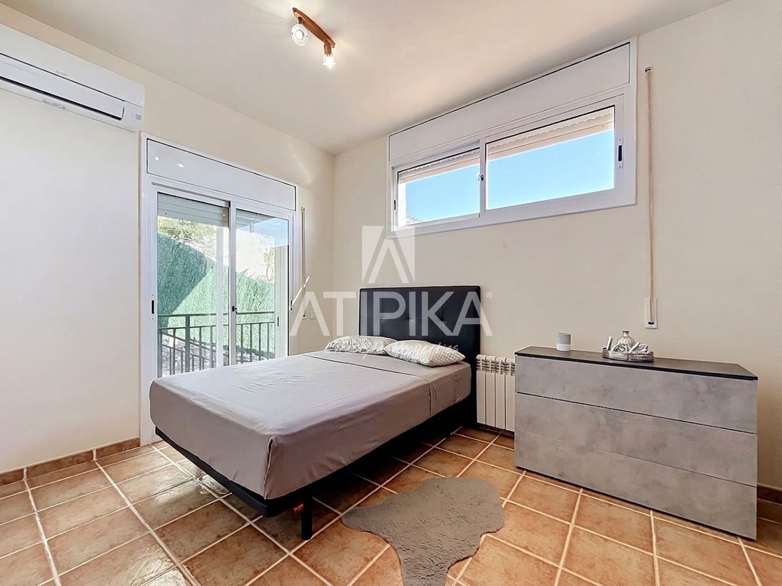 5 soveværelse Villa til leje i Les Botigues de Sitges med swimmingpool garage - € 4.100 (Ref: 10148252)