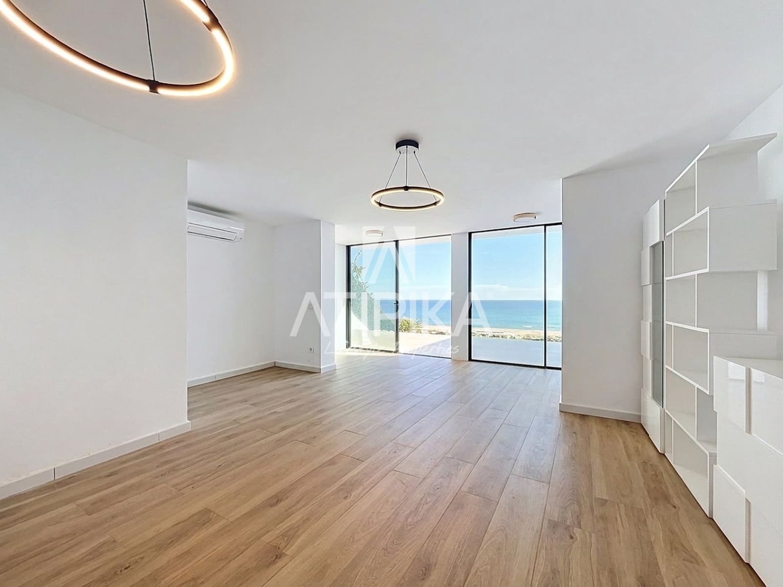 5 soveværelse Villa til leje i Les Botigues de Sitges med swimmingpool garage - € 4.100 (Ref: 10148252)