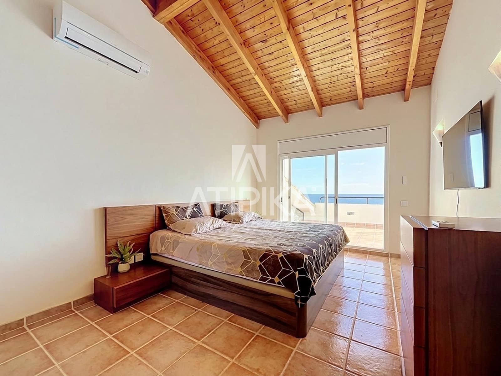 5 soveværelse Villa til leje i Les Botigues de Sitges med swimmingpool garage - € 4.100 (Ref: 10148252)