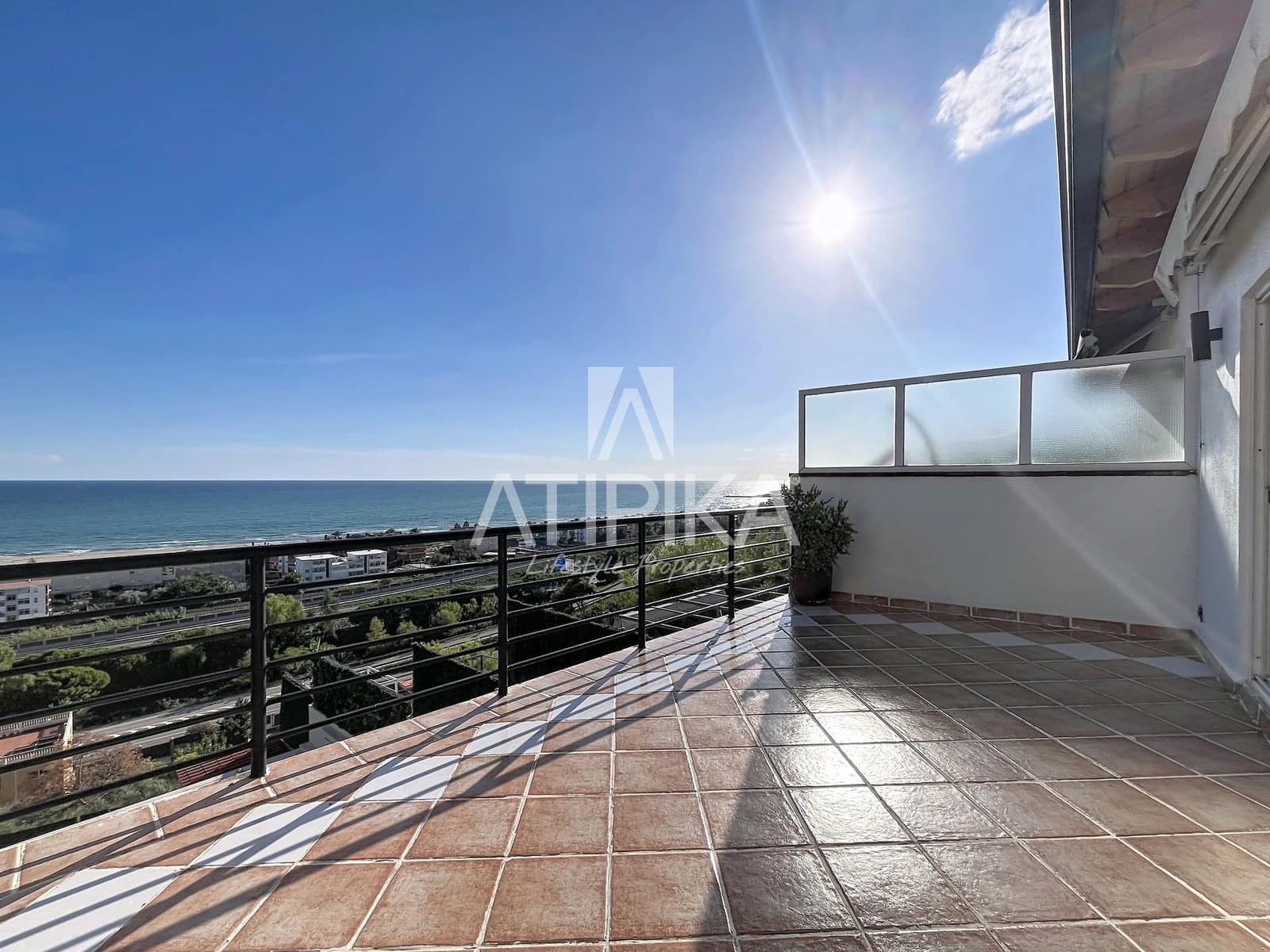 5 soveværelse Villa til leje i Les Botigues de Sitges med swimmingpool garage - € 4.100 (Ref: 10148252)