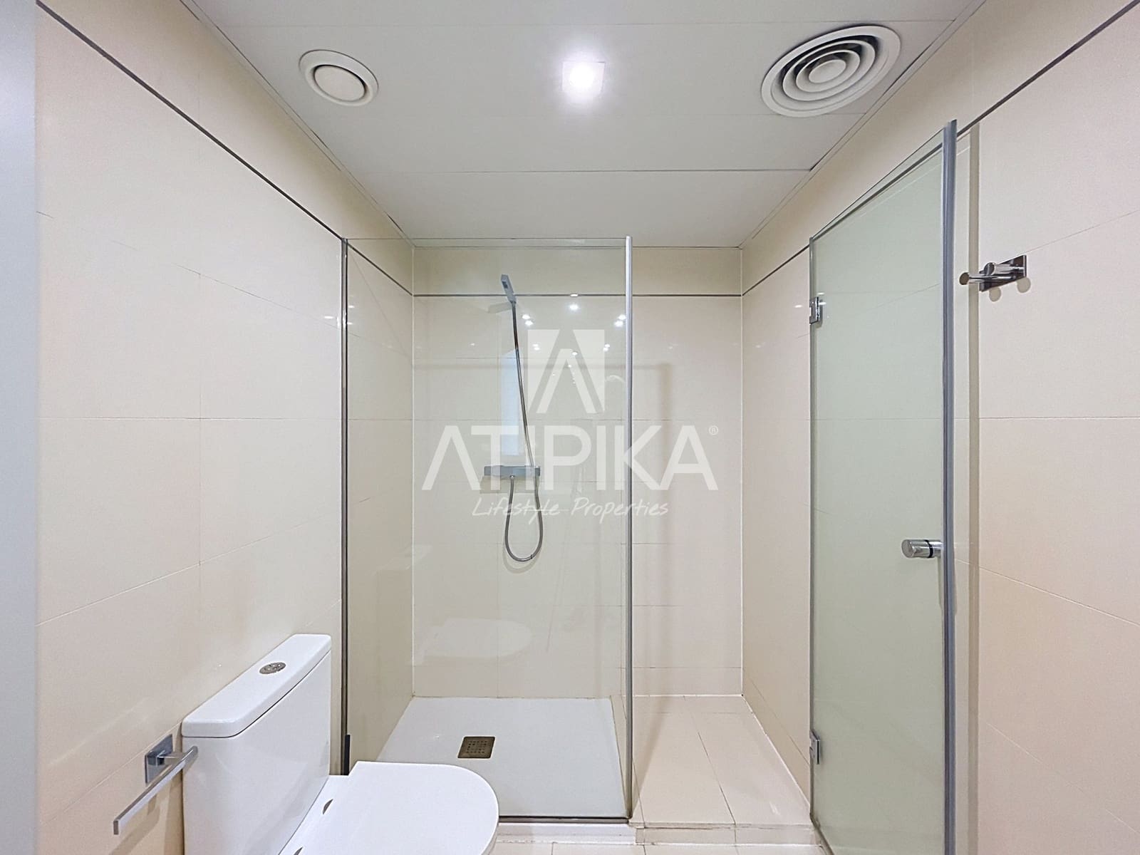 3 sypialnia Penthouse do wynajęcia w Miasto Barcelona z basenem garażem - 8 500 € (Ref: 10160861)