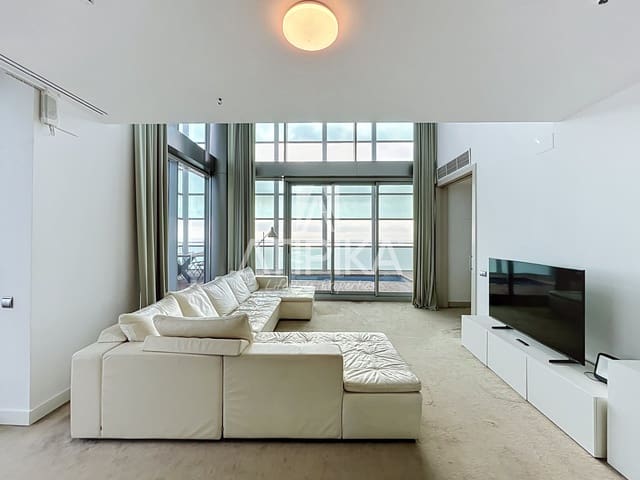 3 sovrum Takvåning att hyra i Barcelona stad med pool garage - 8 500 € (Ref: 10160861)
