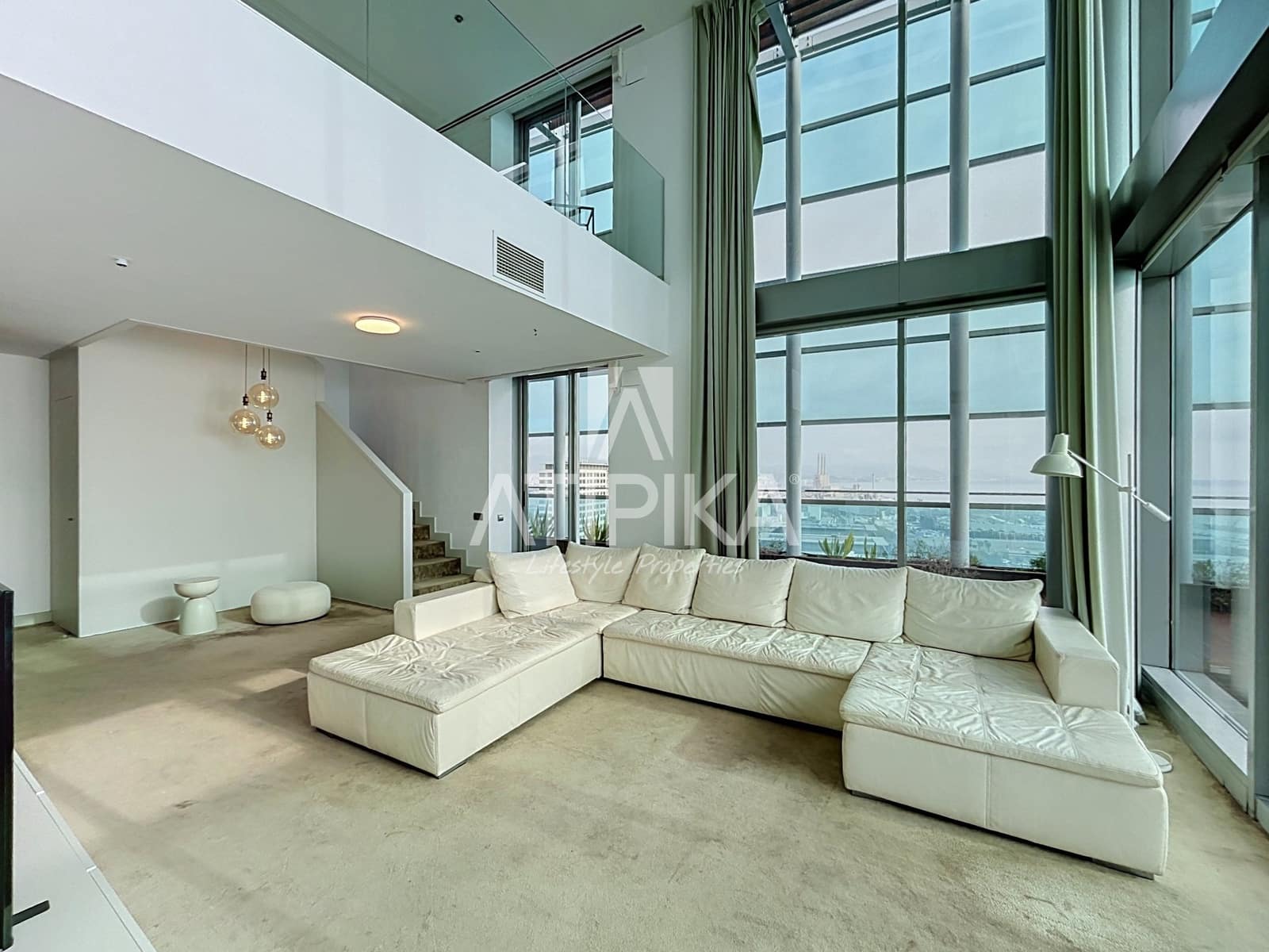 3 sypialnia Penthouse do wynajęcia w Miasto Barcelona z basenem garażem - 8 500 € (Ref: 10160861)