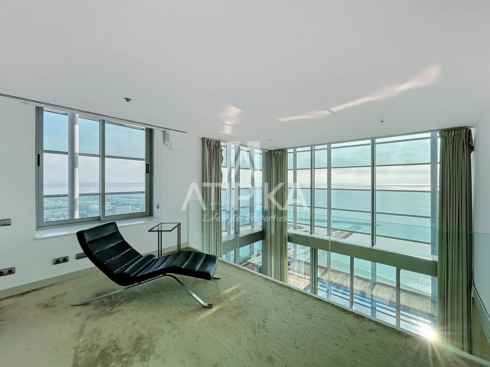 3 sypialnia Penthouse do wynajęcia w Miasto Barcelona z basenem garażem - 8 500 € (Ref: 10160861)