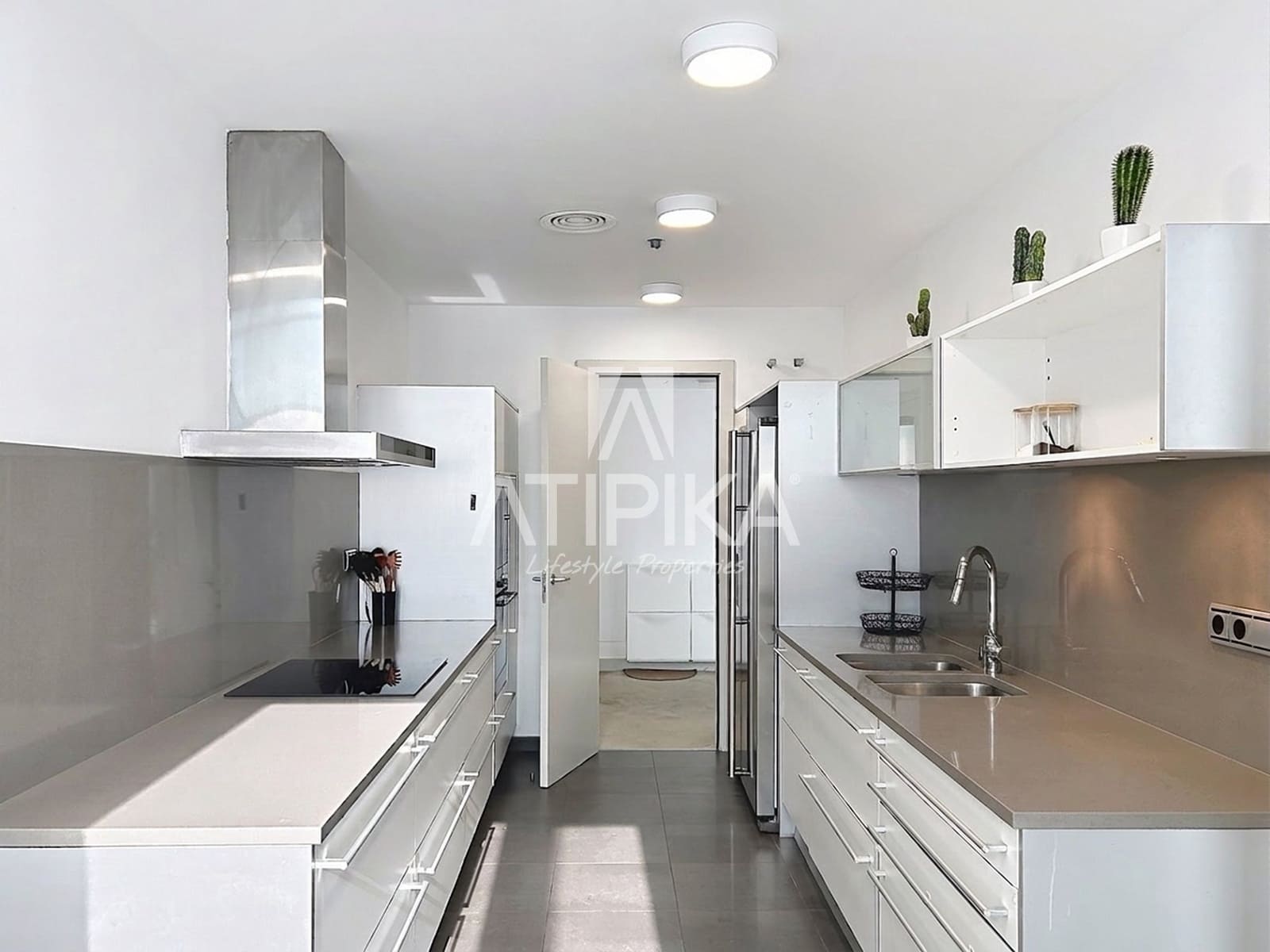 3 sypialnia Penthouse do wynajęcia w Miasto Barcelona z basenem garażem - 8 500 € (Ref: 10160861)