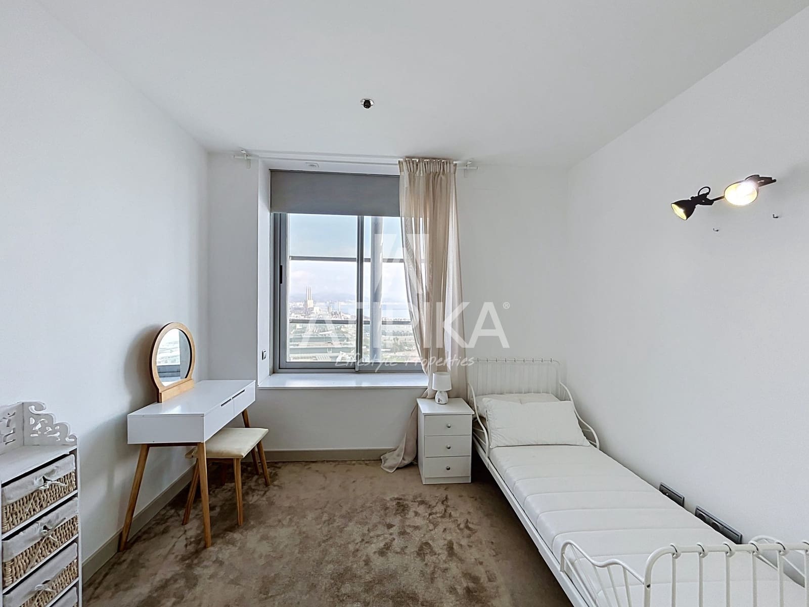 3 sypialnia Penthouse do wynajęcia w Miasto Barcelona z basenem garażem - 8 500 € (Ref: 10160861)