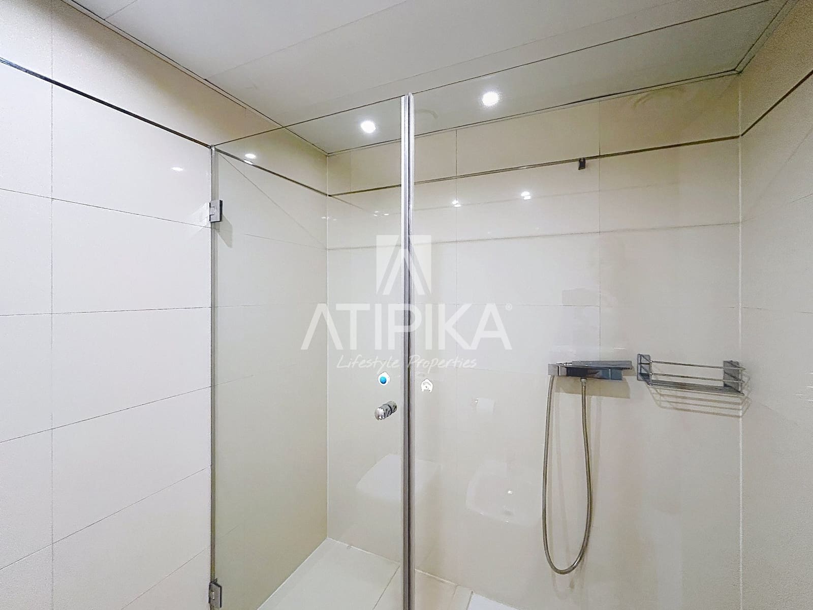 3 sypialnia Penthouse do wynajęcia w Miasto Barcelona z basenem garażem - 8 500 € (Ref: 10160861)