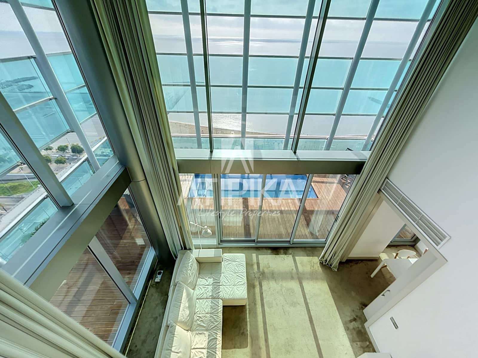 3 sypialnia Penthouse do wynajęcia w Miasto Barcelona z basenem garażem - 8 500 € (Ref: 10160861)