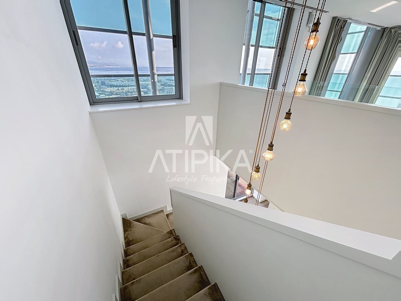 3 sypialnia Penthouse do wynajęcia w Miasto Barcelona z basenem garażem - 8 500 € (Ref: 10160861)