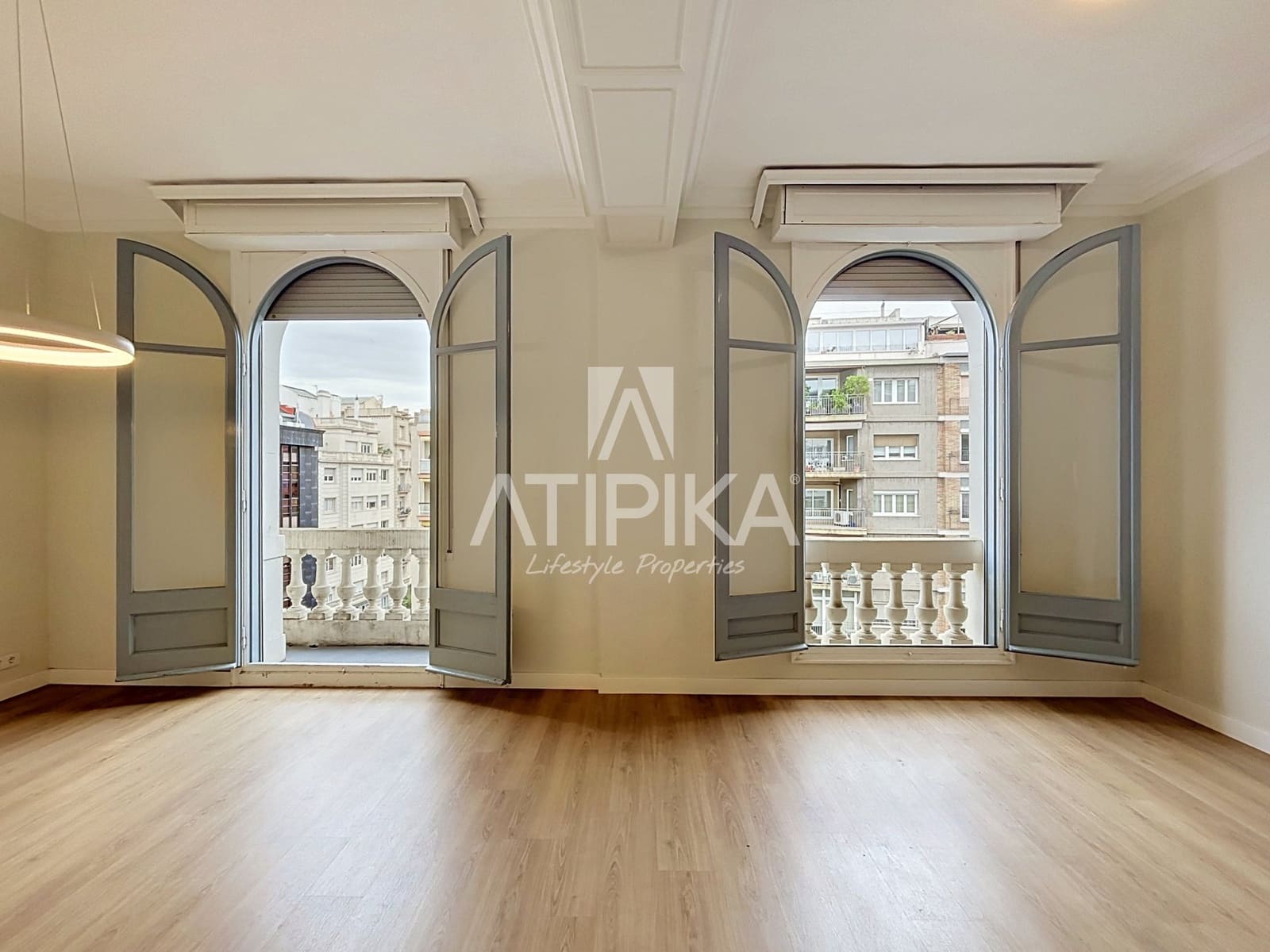 5 bedroom Office for rent in Barcelona city - € 2,400 (Ref: 10166003)