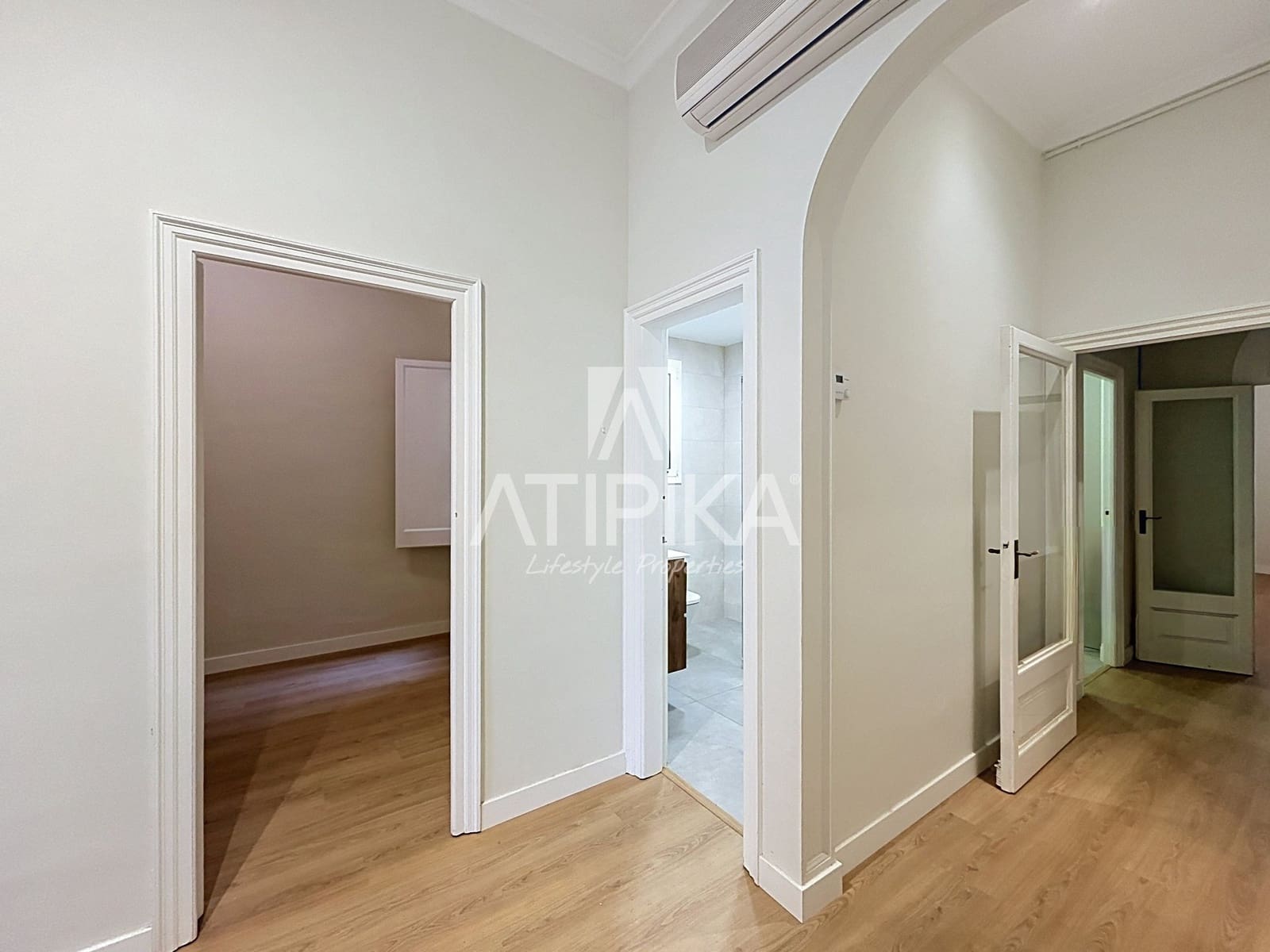 5 bedroom Office for rent in Barcelona city - € 2,400 (Ref: 10166003)