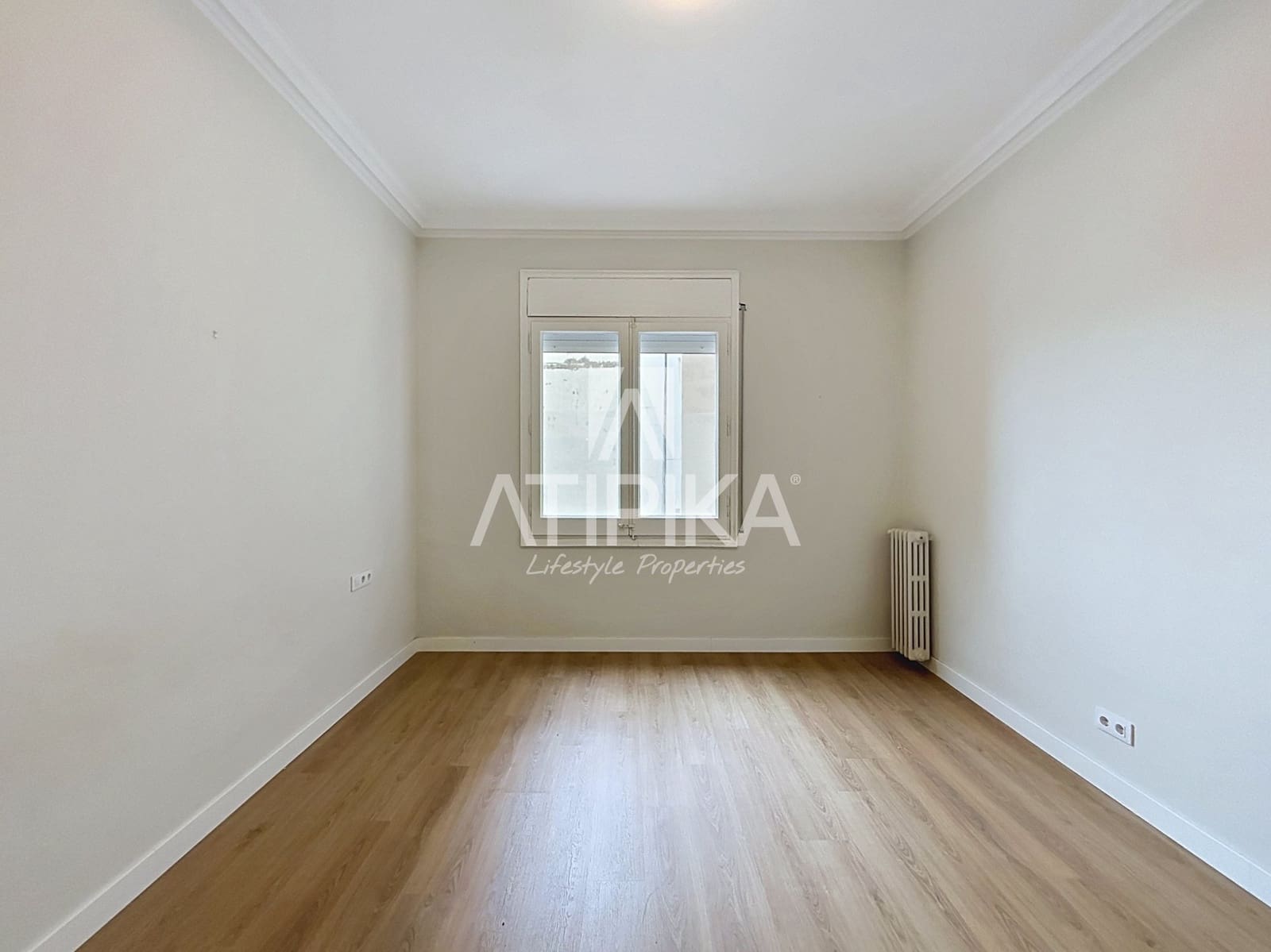 5 bedroom Office for rent in Barcelona city - € 2,400 (Ref: 10166003)