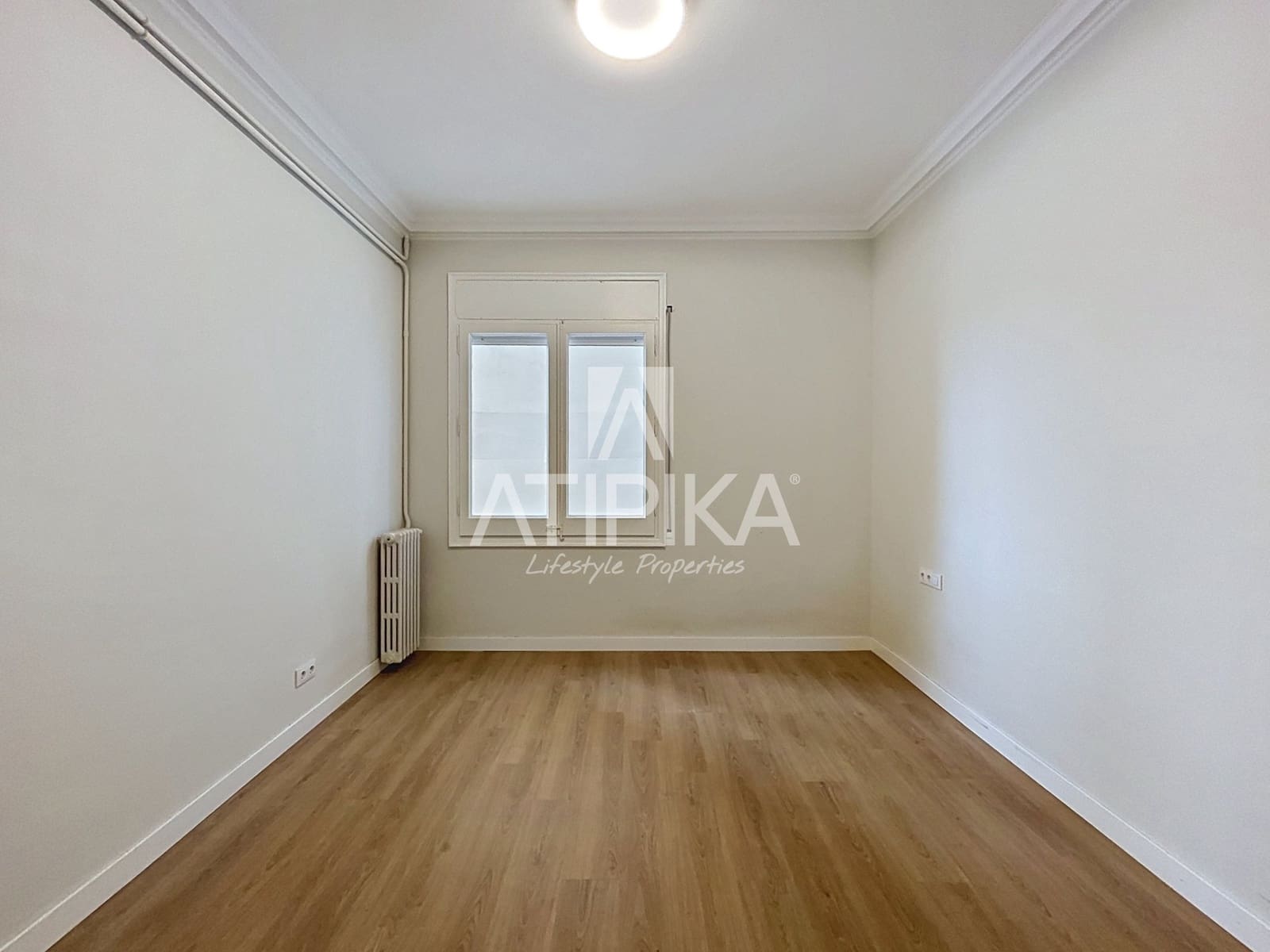 5 bedroom Office for rent in Barcelona city - € 2,400 (Ref: 10166003)