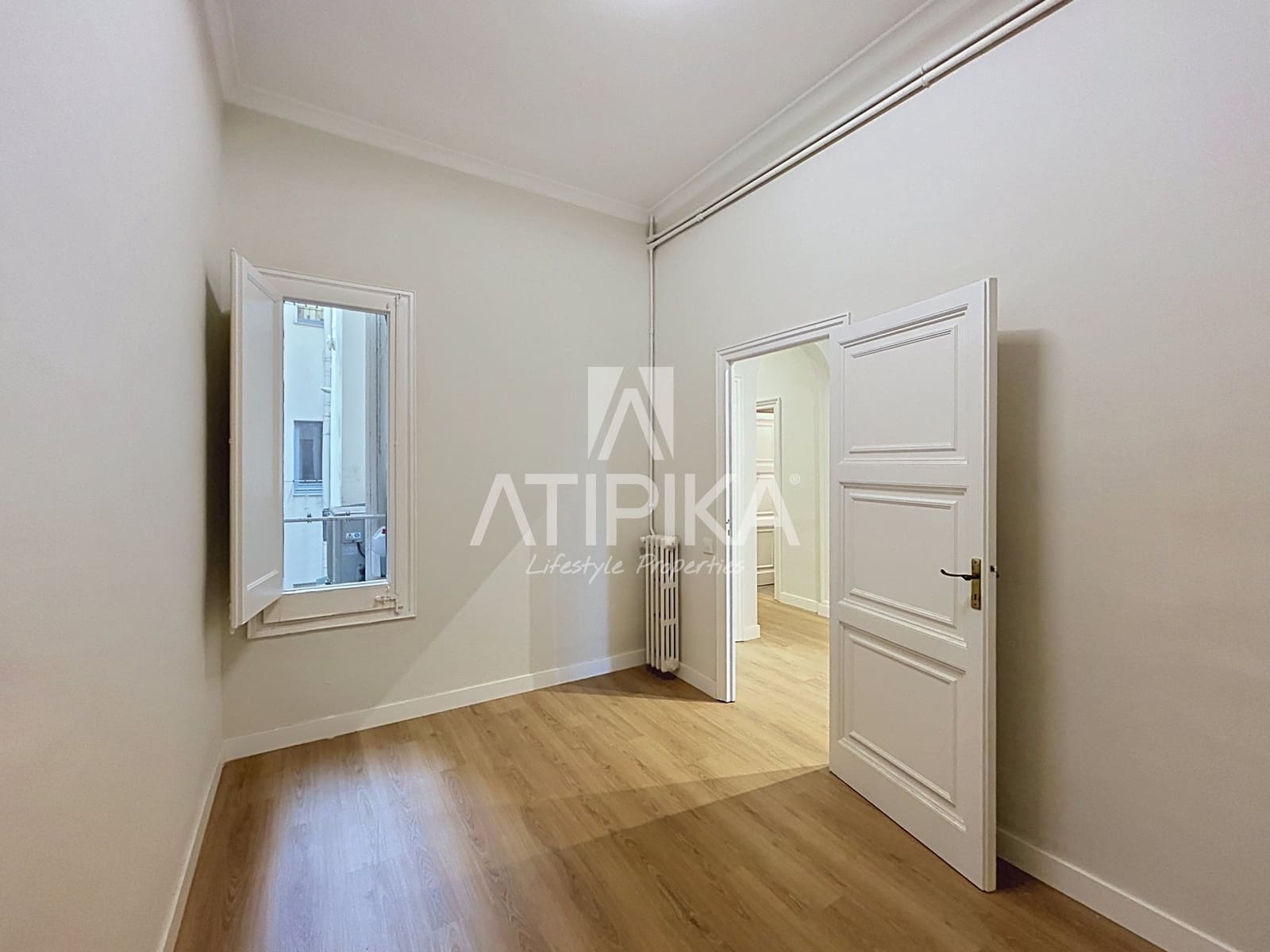 5 bedroom Office for rent in Barcelona city - € 2,400 (Ref: 10166003)